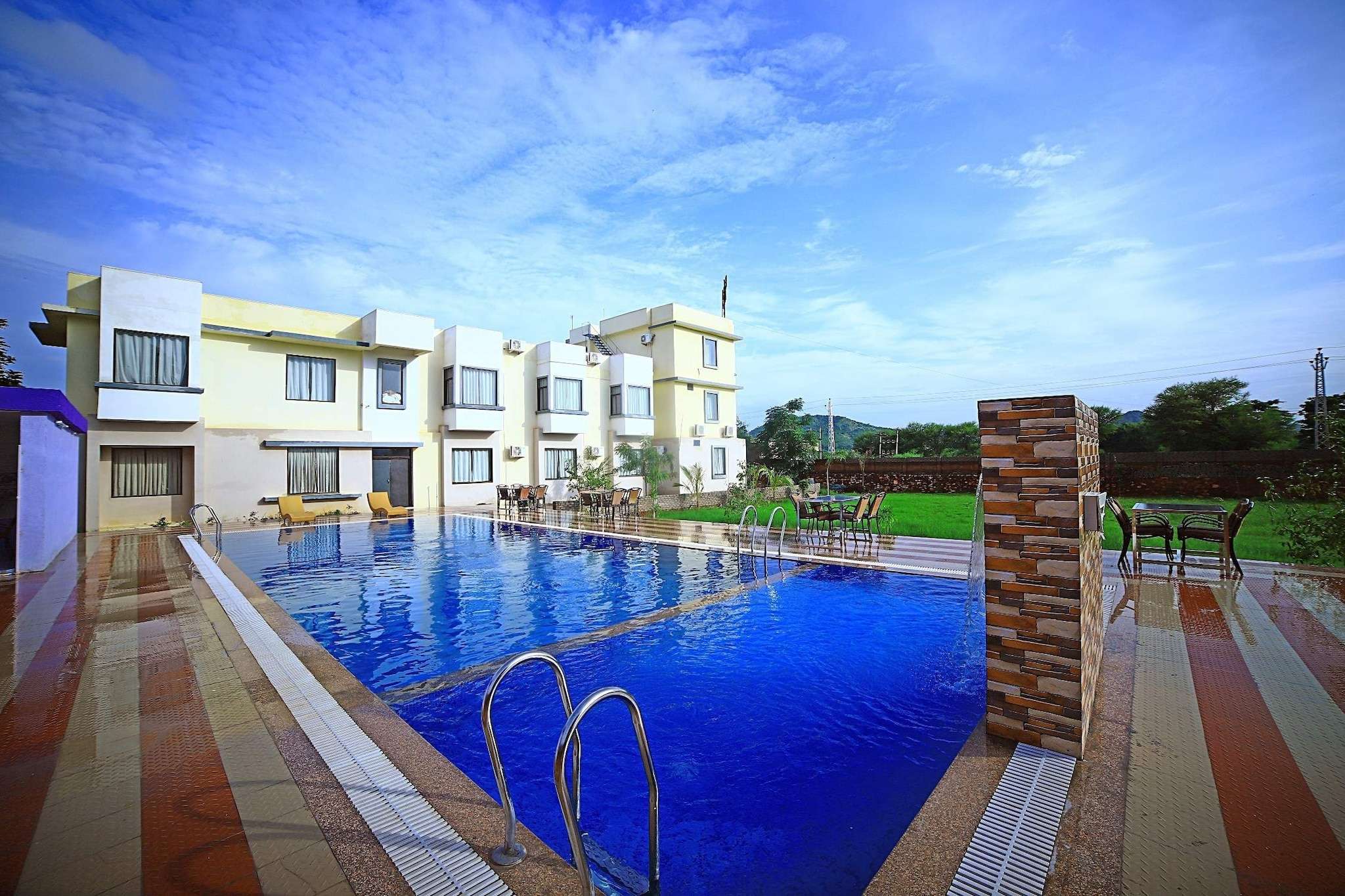 15 Resorts in Debari Udaipur, Book Now & Get Upto 50% Off