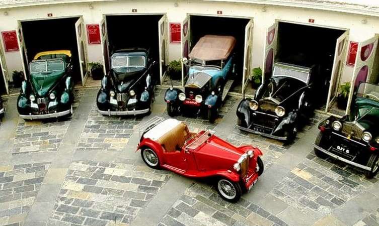 Stroll at Vintage Car Museum