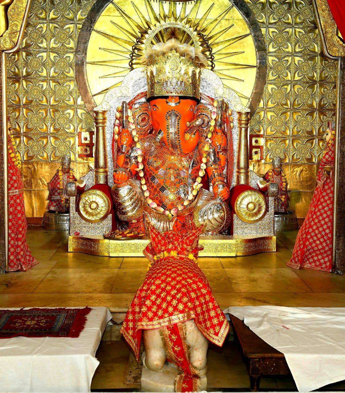 Moti Doongri Temple