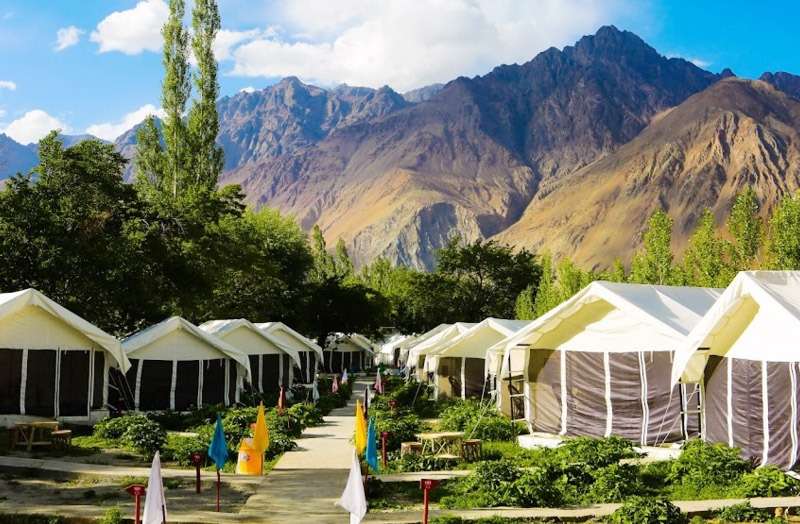 The Regal Camp Hunder