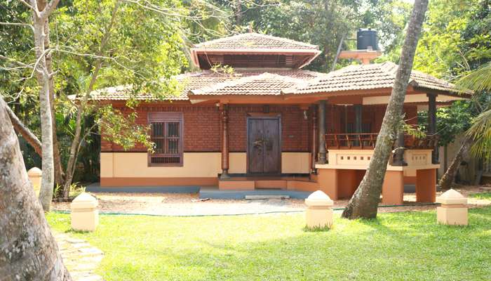 Cloud9 Holidays Lake Resort