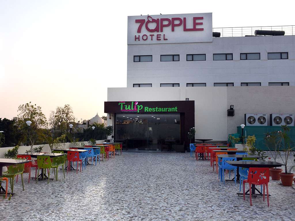 7 Apple Resort