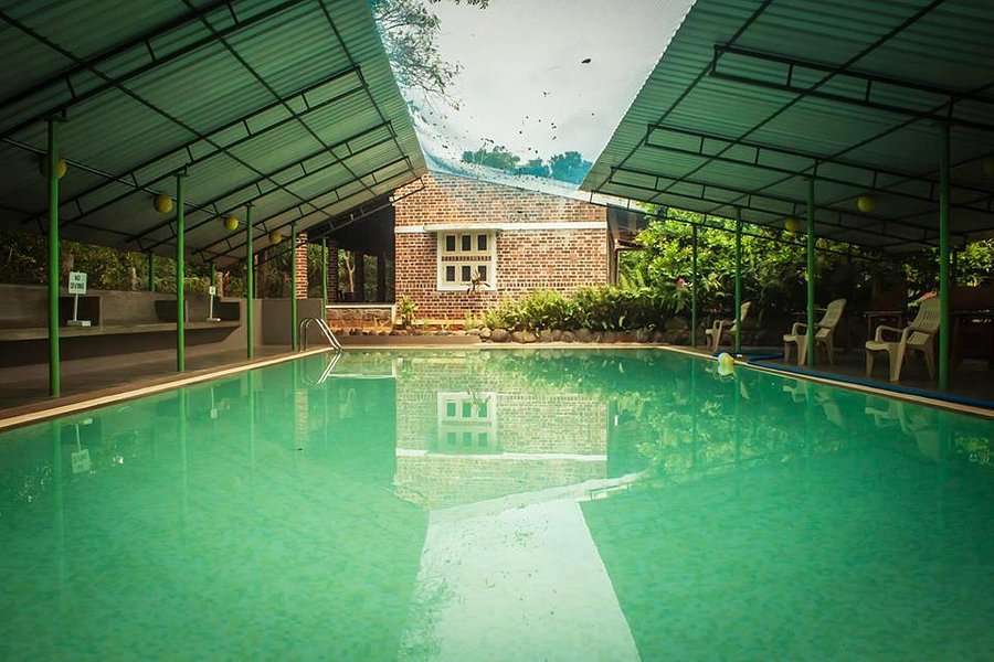 Inn Pondiville Forest Retreat