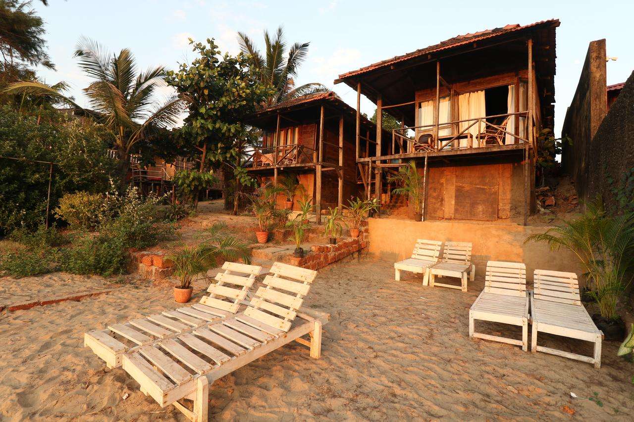 Dolphin Beach Resort