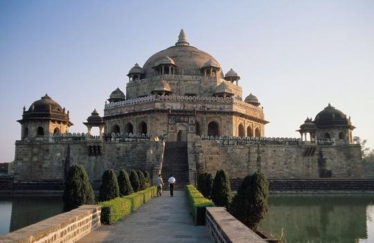 Sher Shah Suri Tomb Visit from Patna | Book Now @20% off