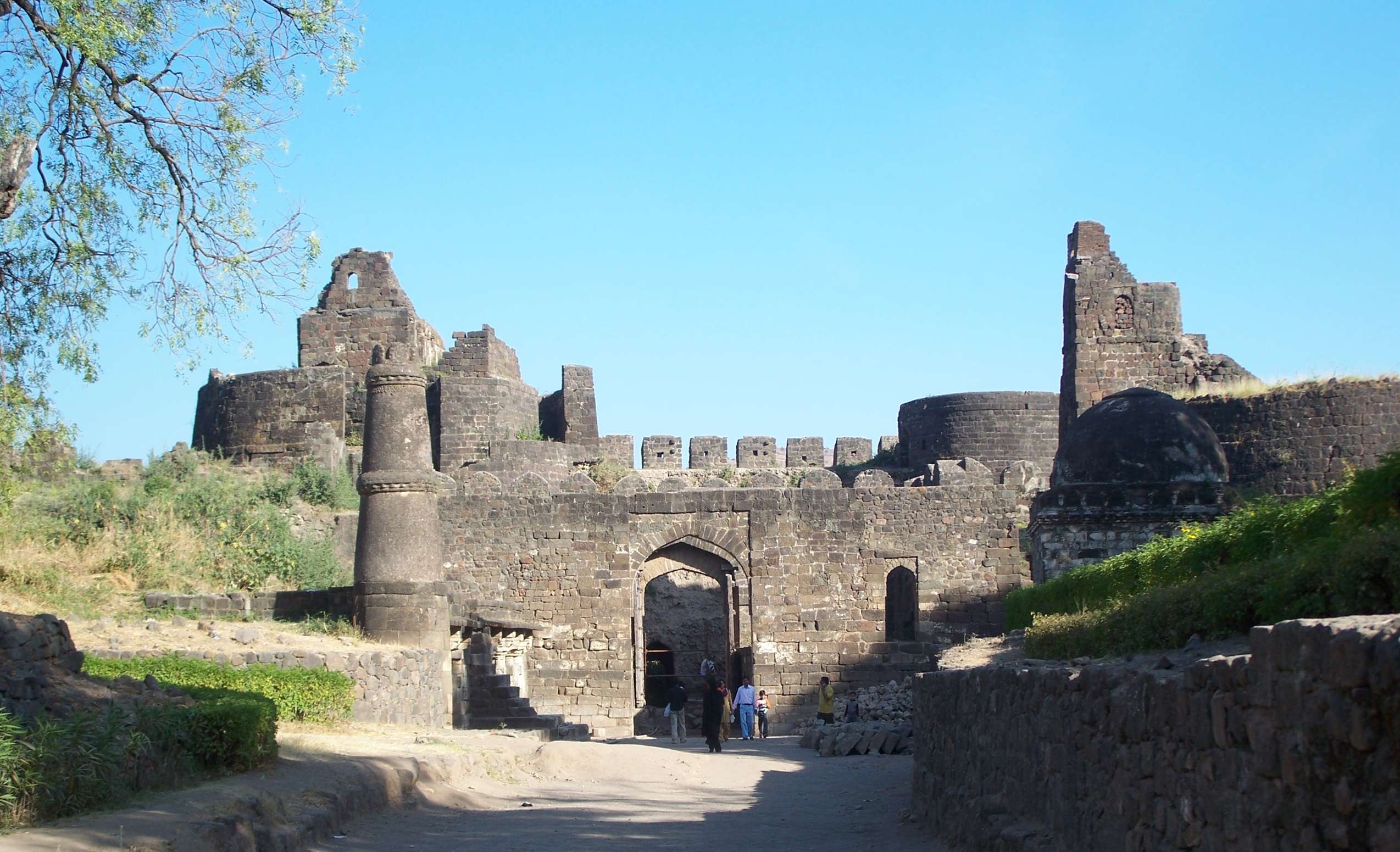 Visit Daulatabad Fort
