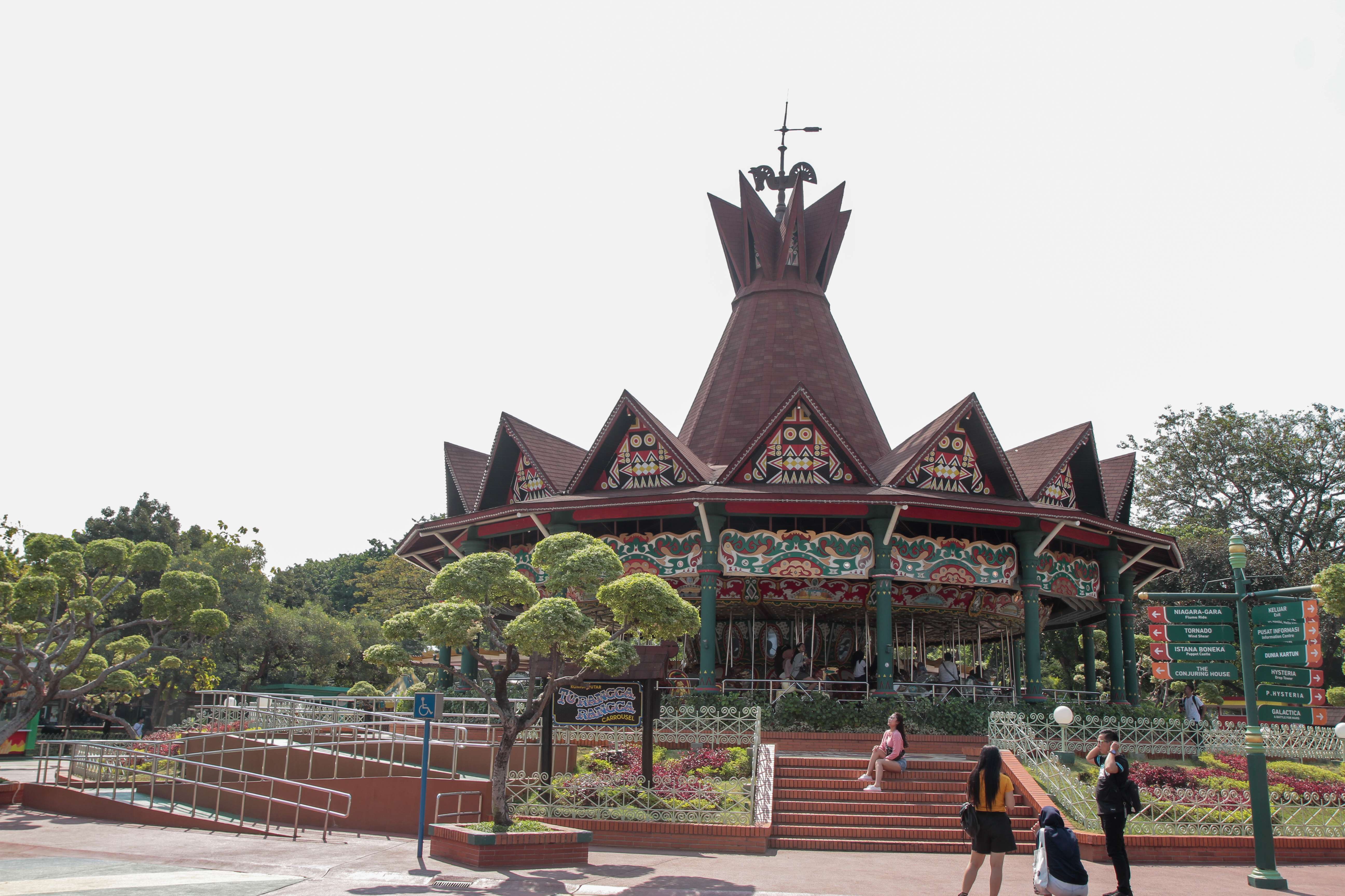 Have fun at Dunia Fantasi