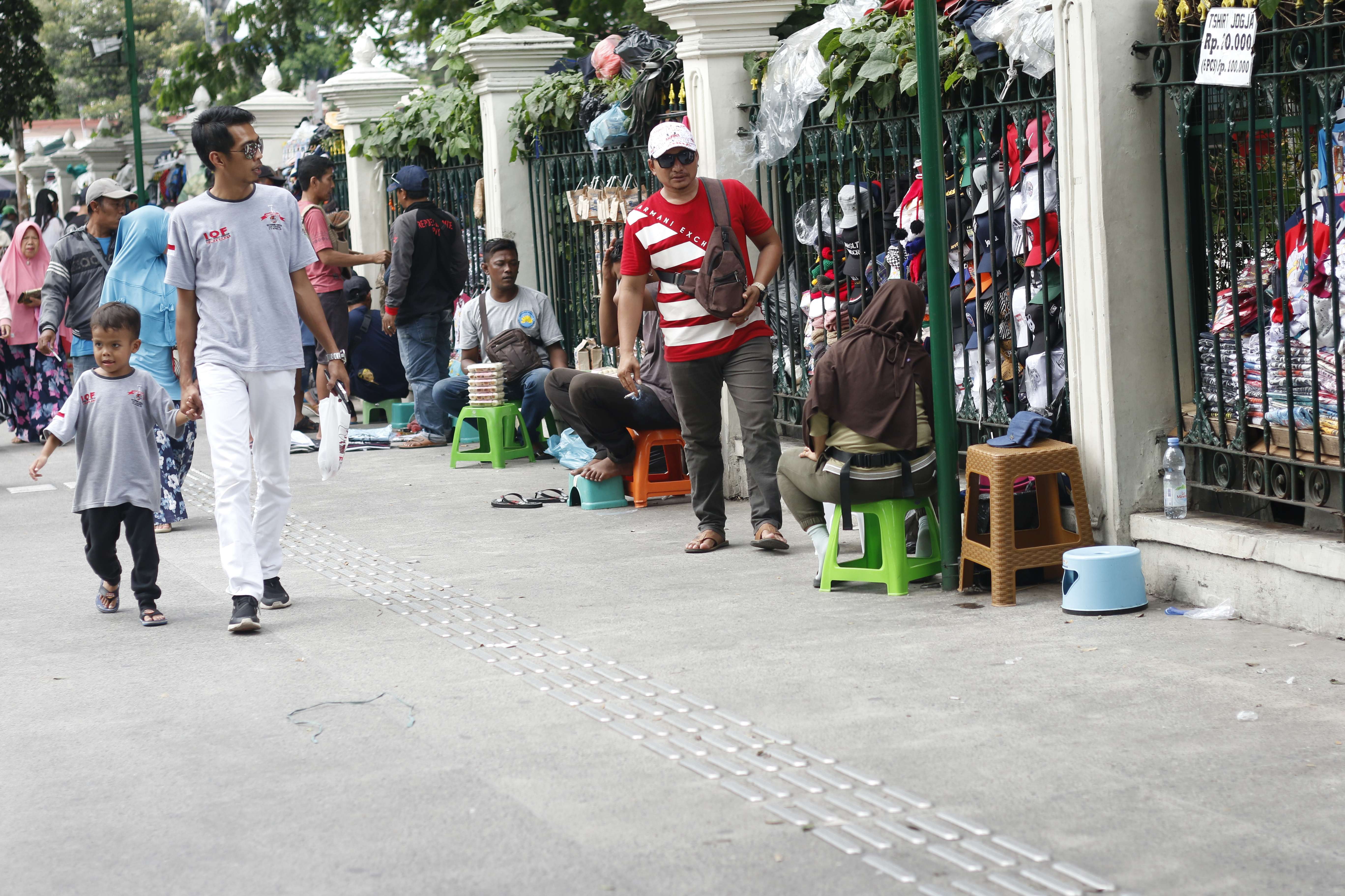 Go Shopping at Malioboro