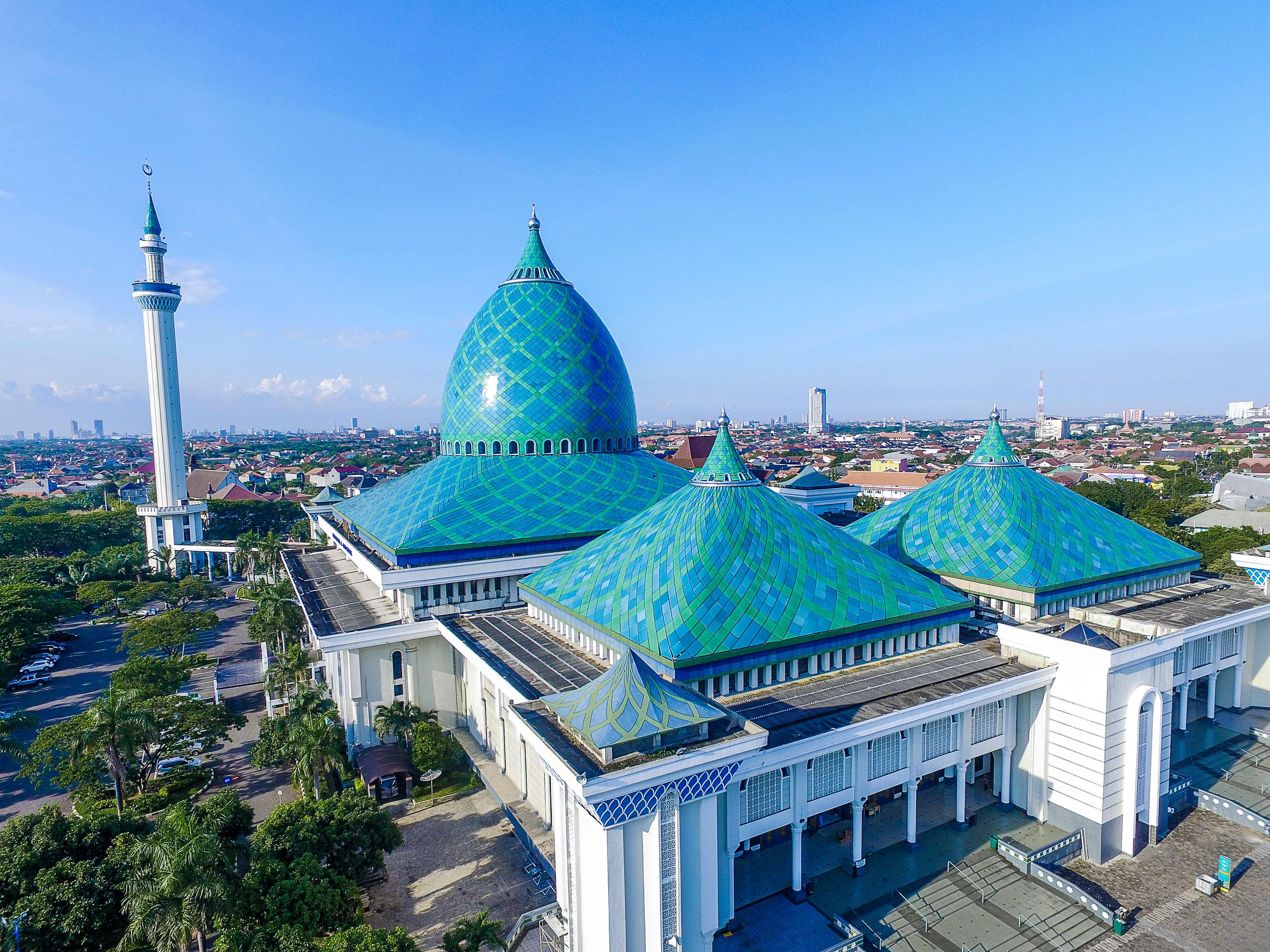 Visit Al Akbar Mosque