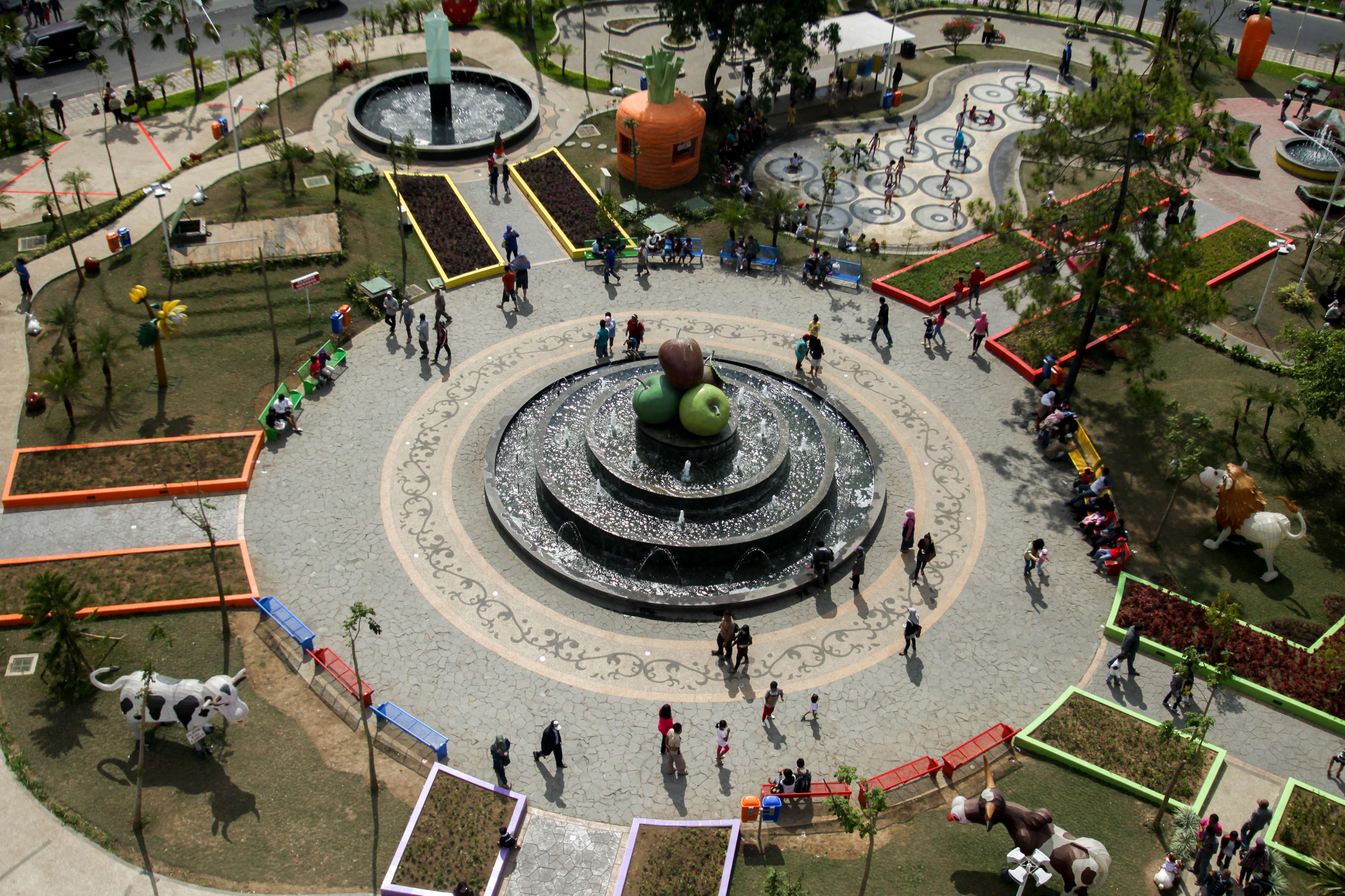 Explore the Batu City Square