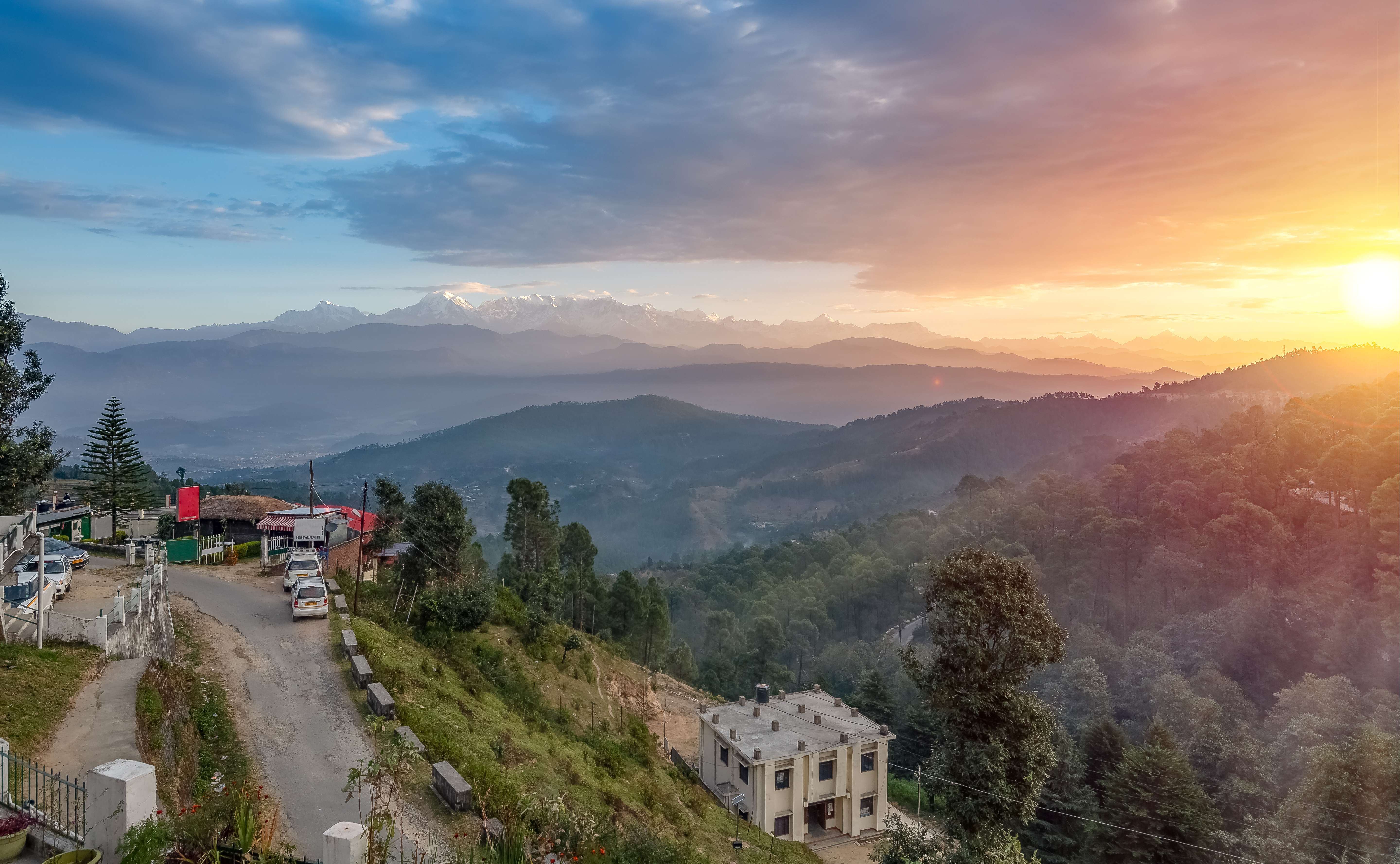 Kausani (405 Km from Delhi)