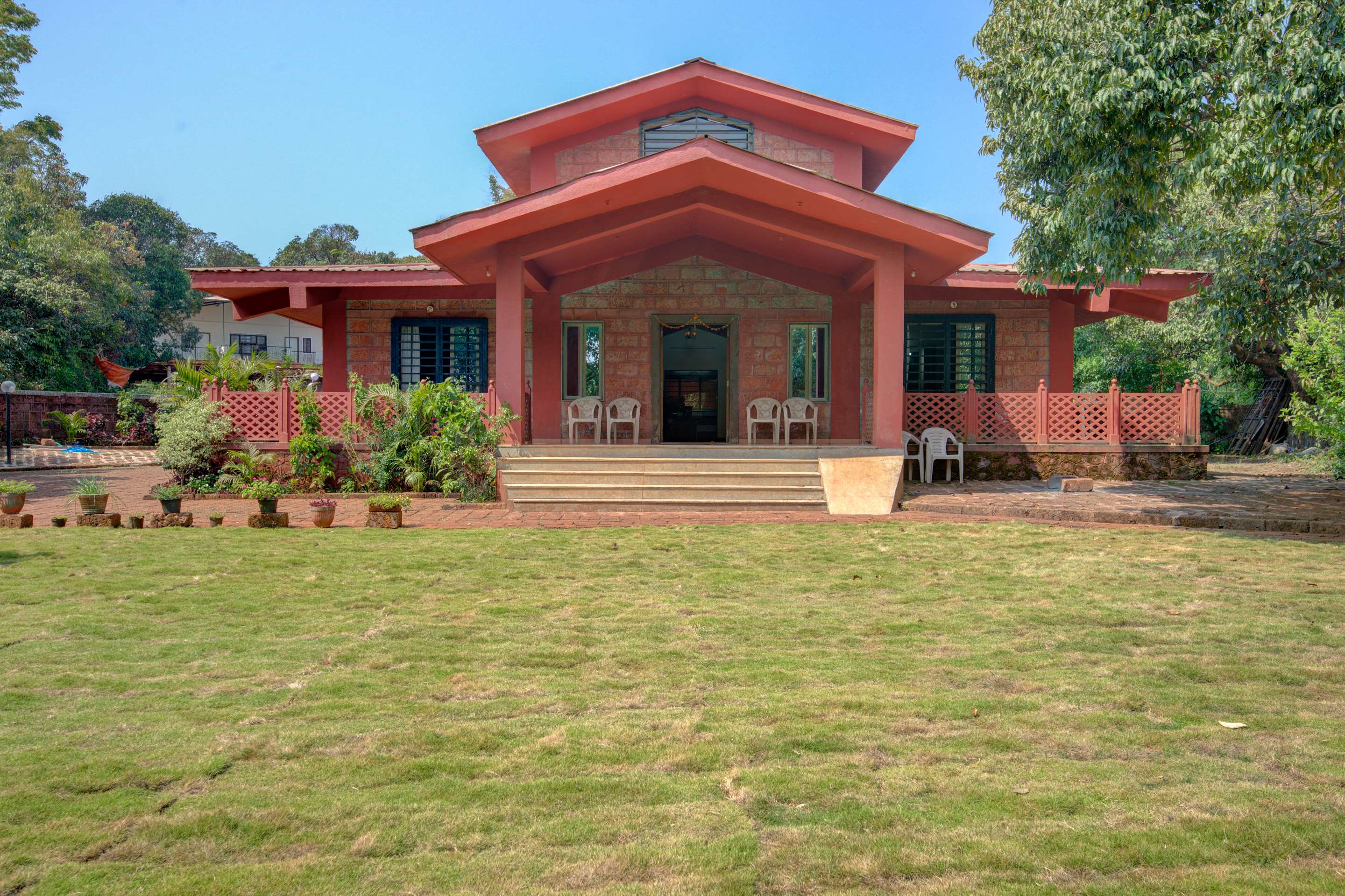 Living Space Cottage Resort