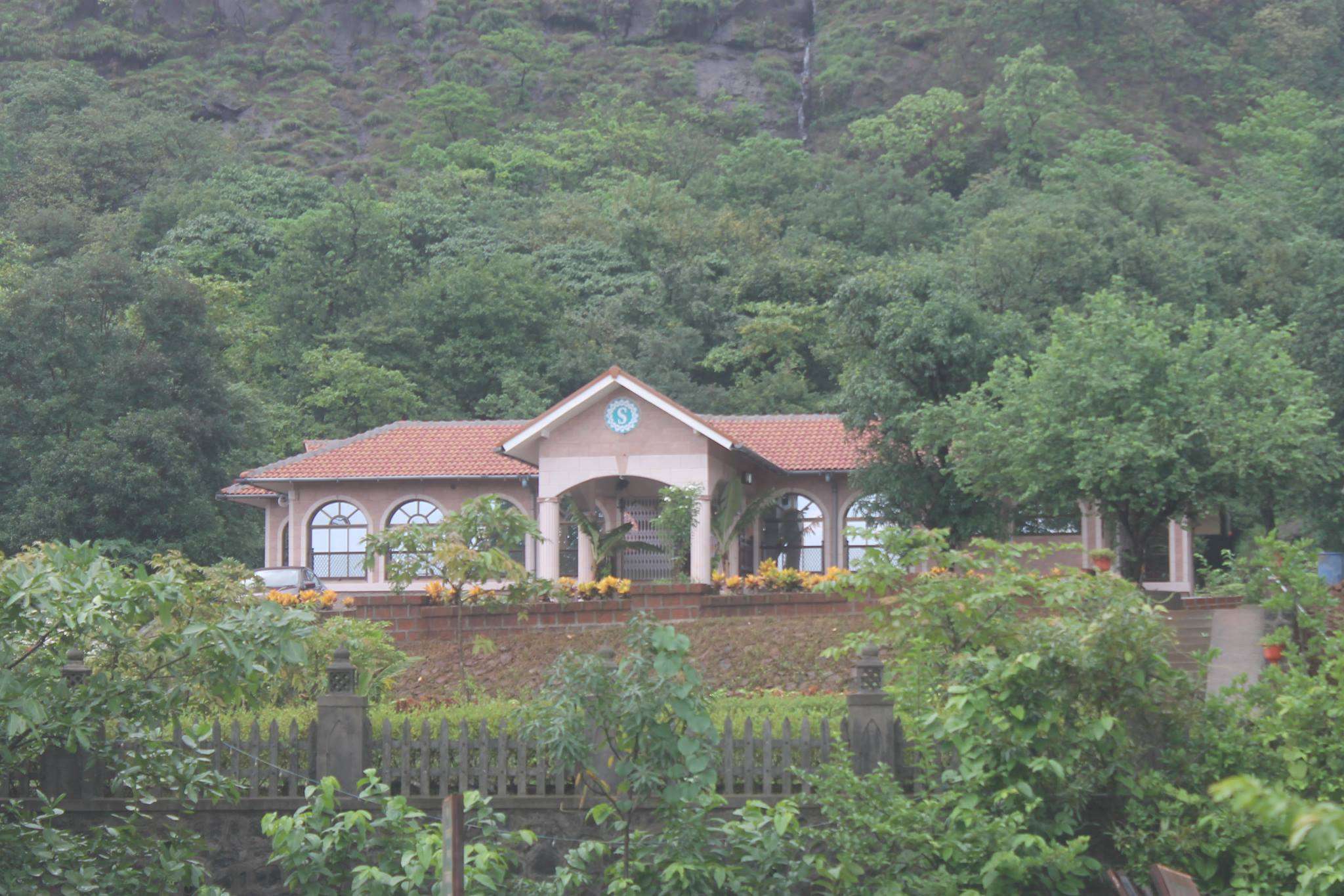 Shivraj Palace Resort