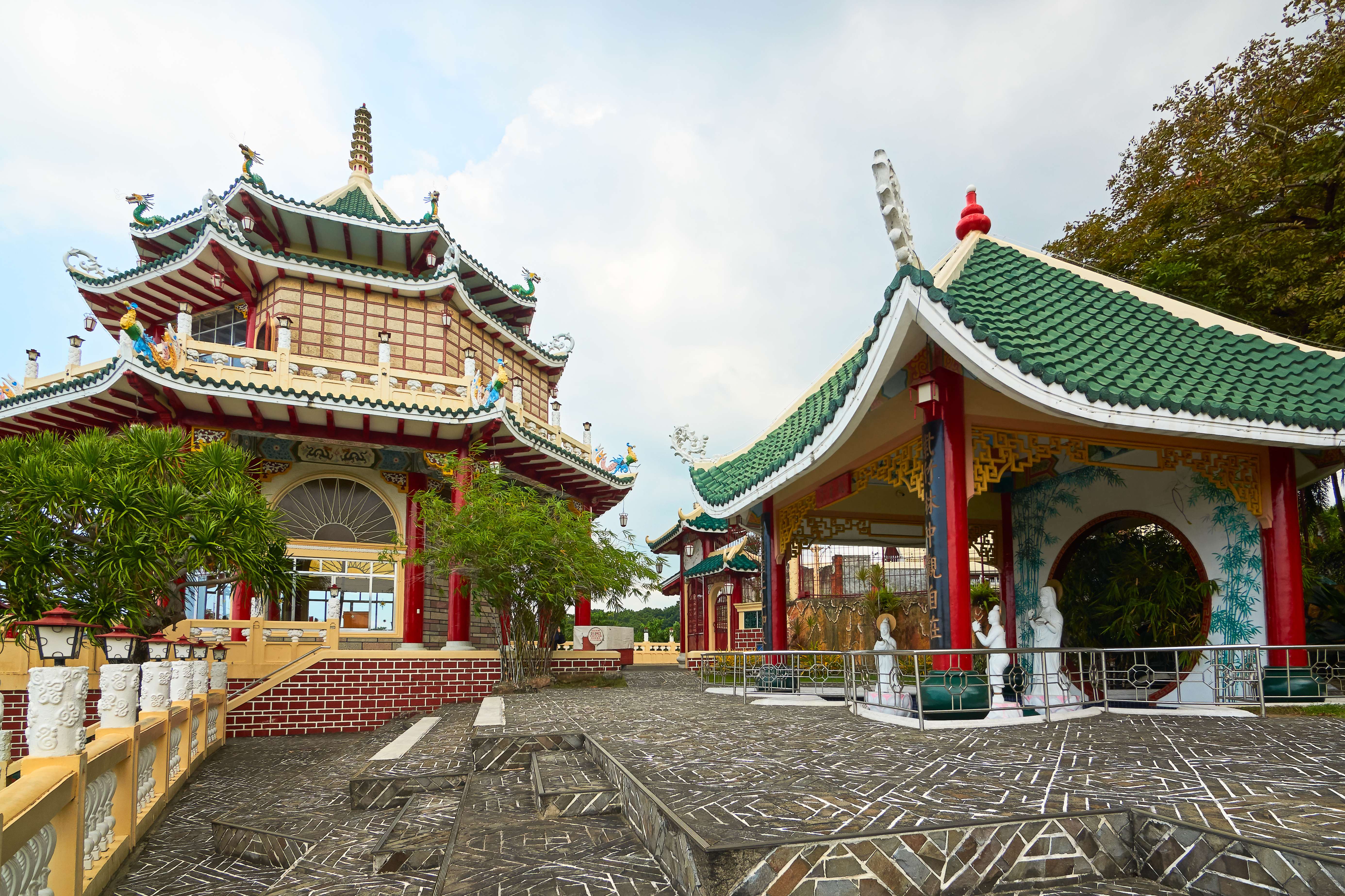 Visit the Cebu Taoist Temple