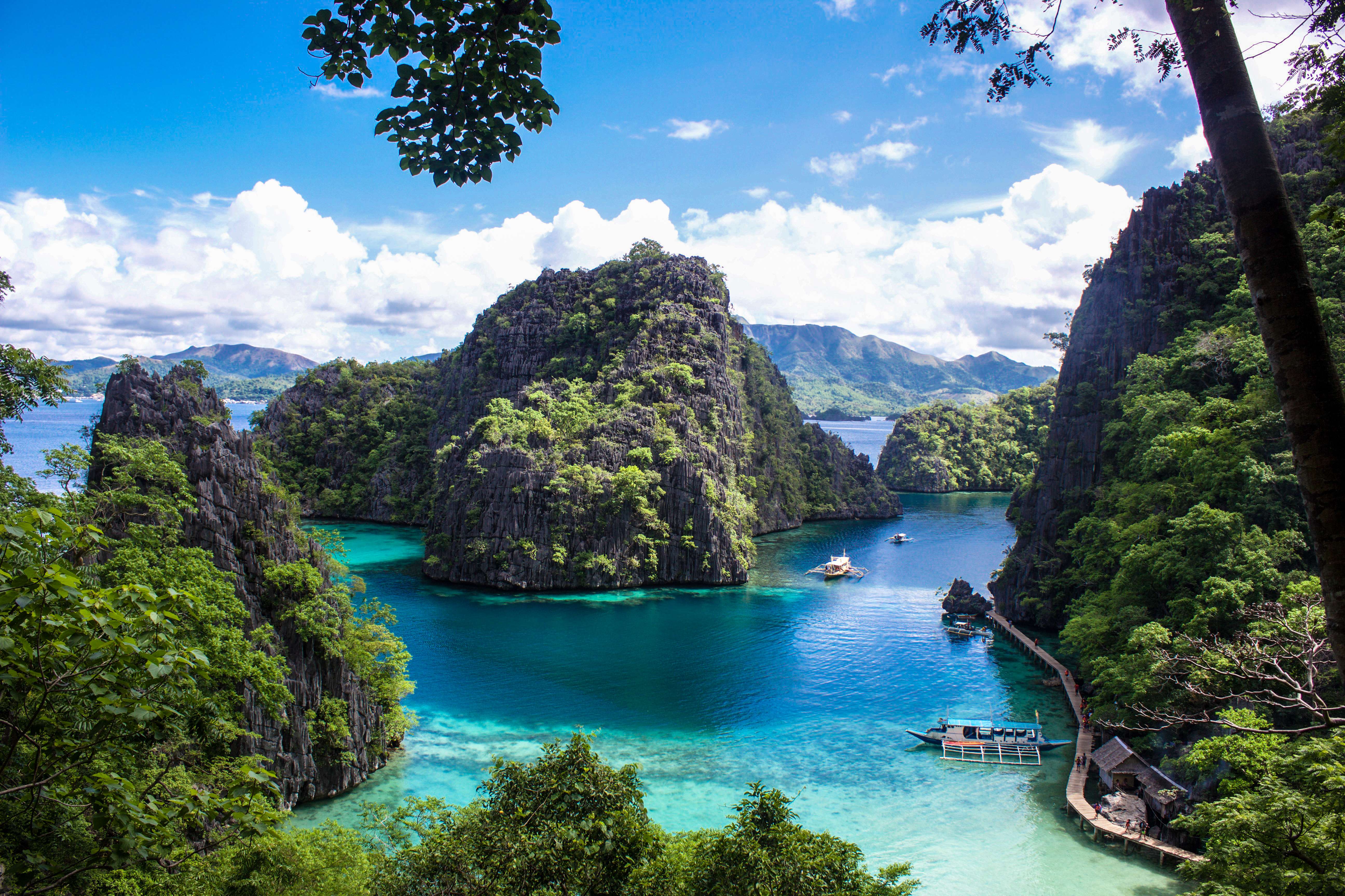 Take an Island Tour from the Coron Bay