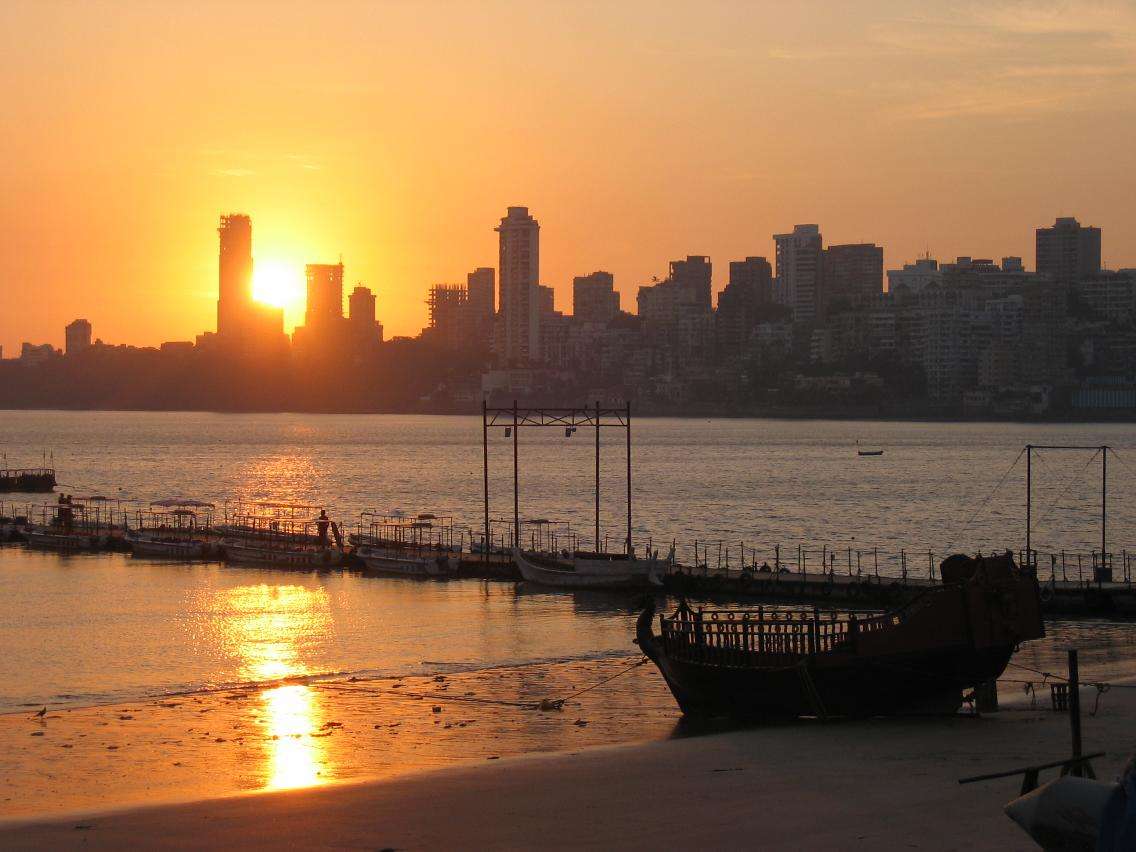 Enjoy sunset at Nariman Point