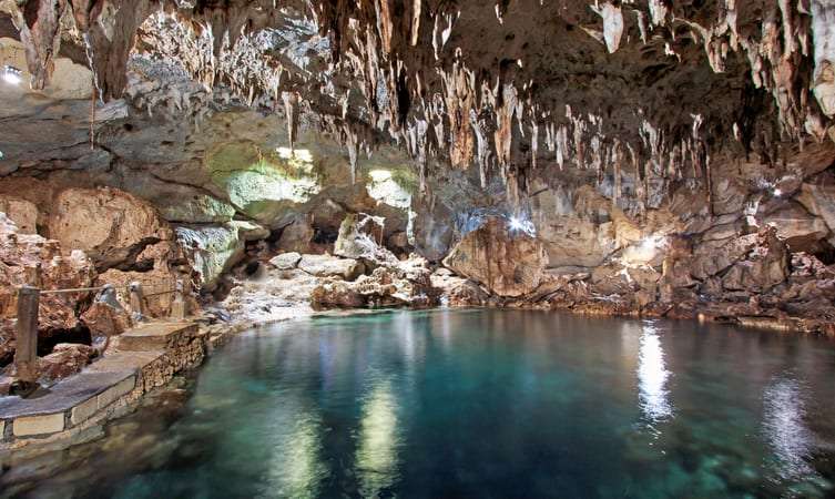 Hinagdanan Cave