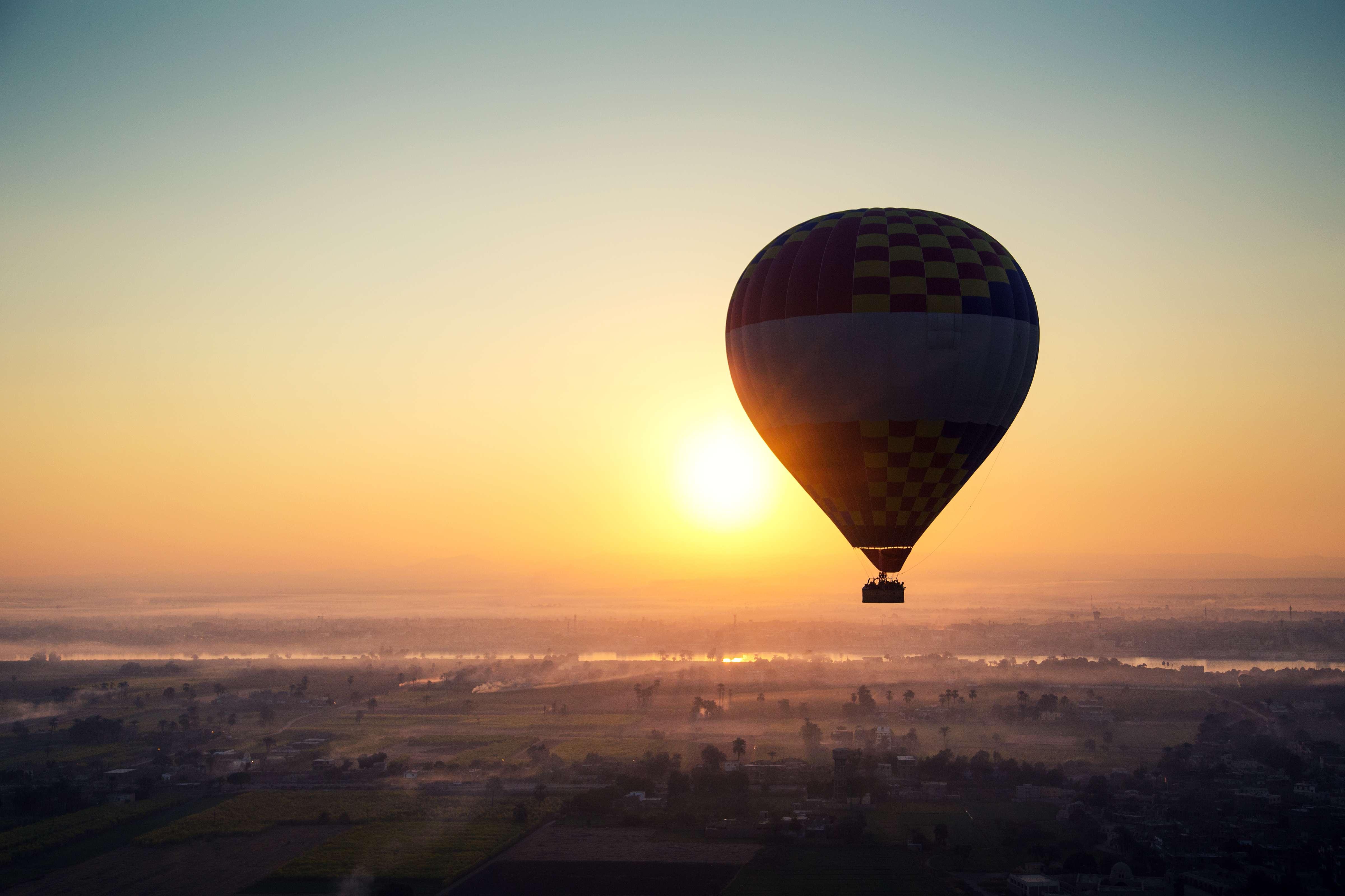 Soar Over the Great Sand Sea During a Hot Air Ballooning Experience