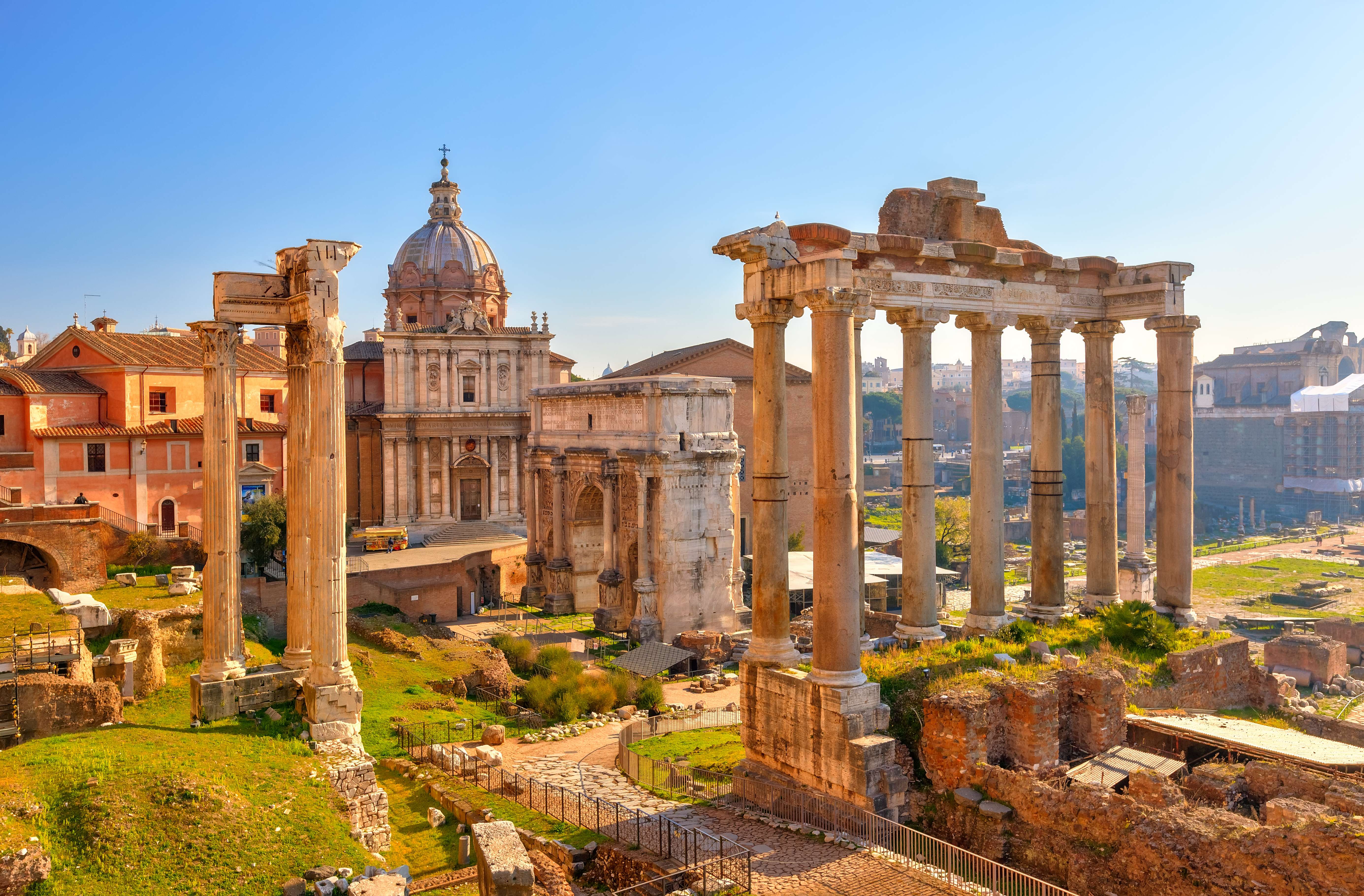 Stroll Through the Roman Forum in Rome