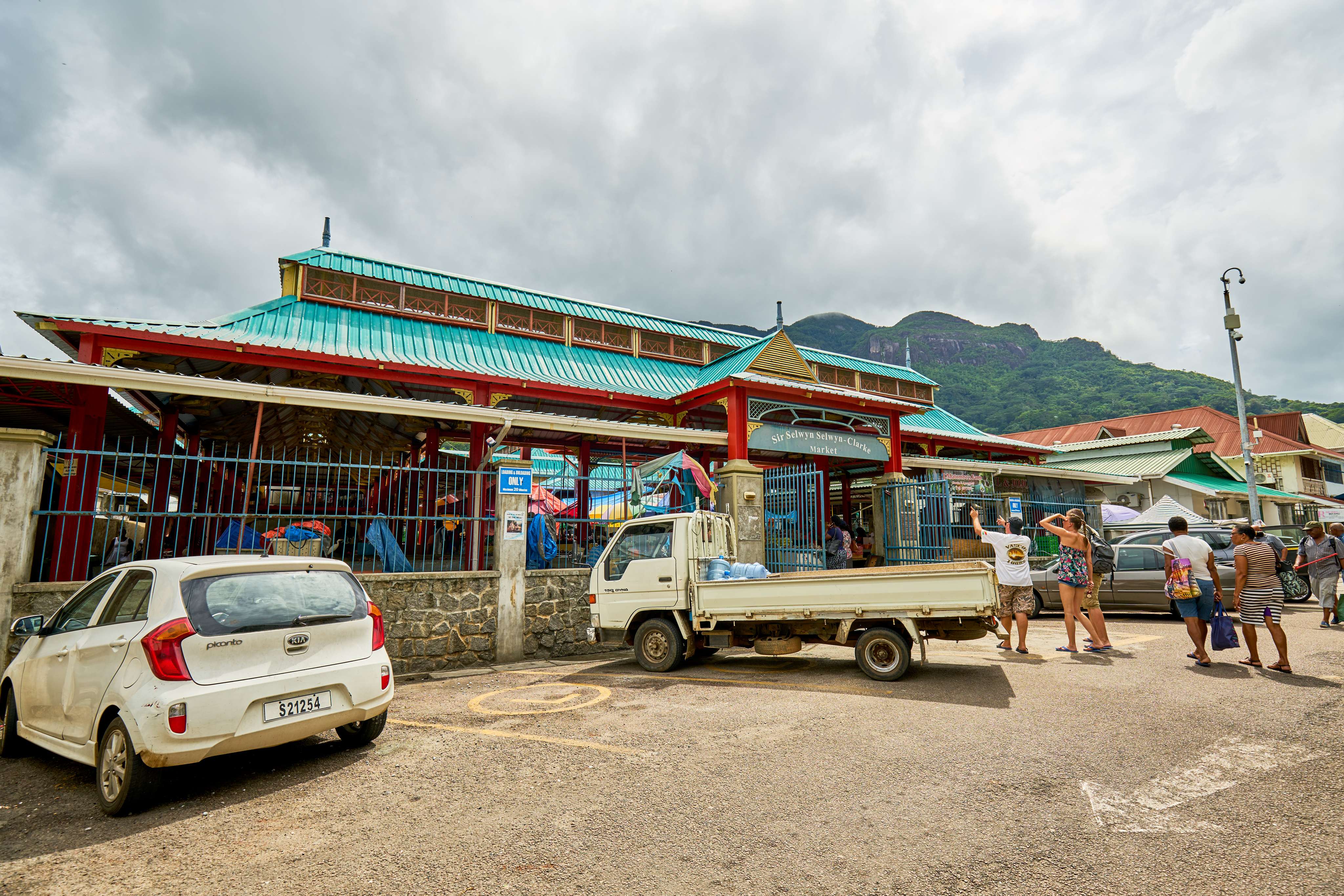 Sir Selwyn Selwyn-Clarke Market