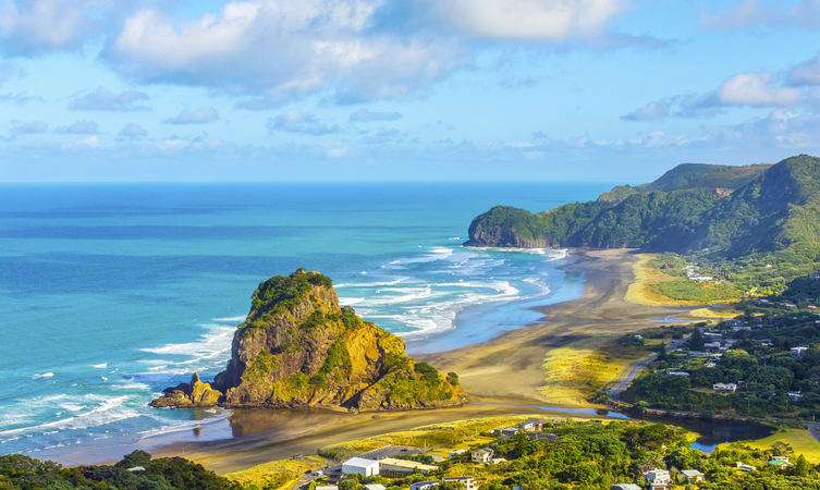 Piha Beach