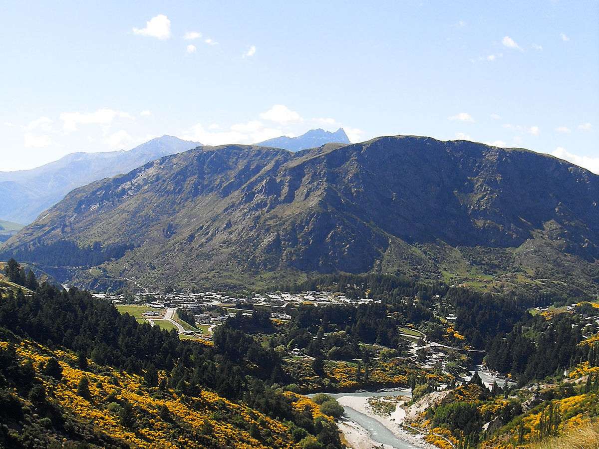 Hike to Queenstown Hill