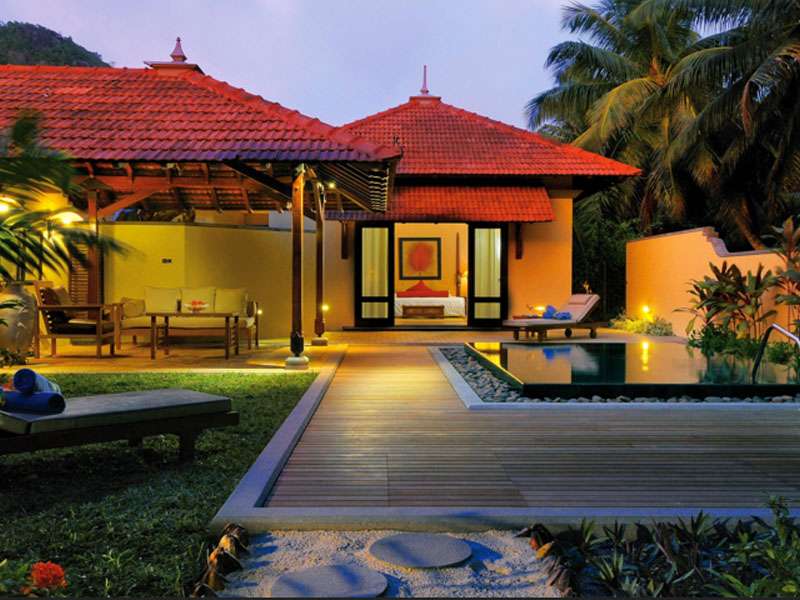 Beachcomber Sainte Anne Resort & Spa