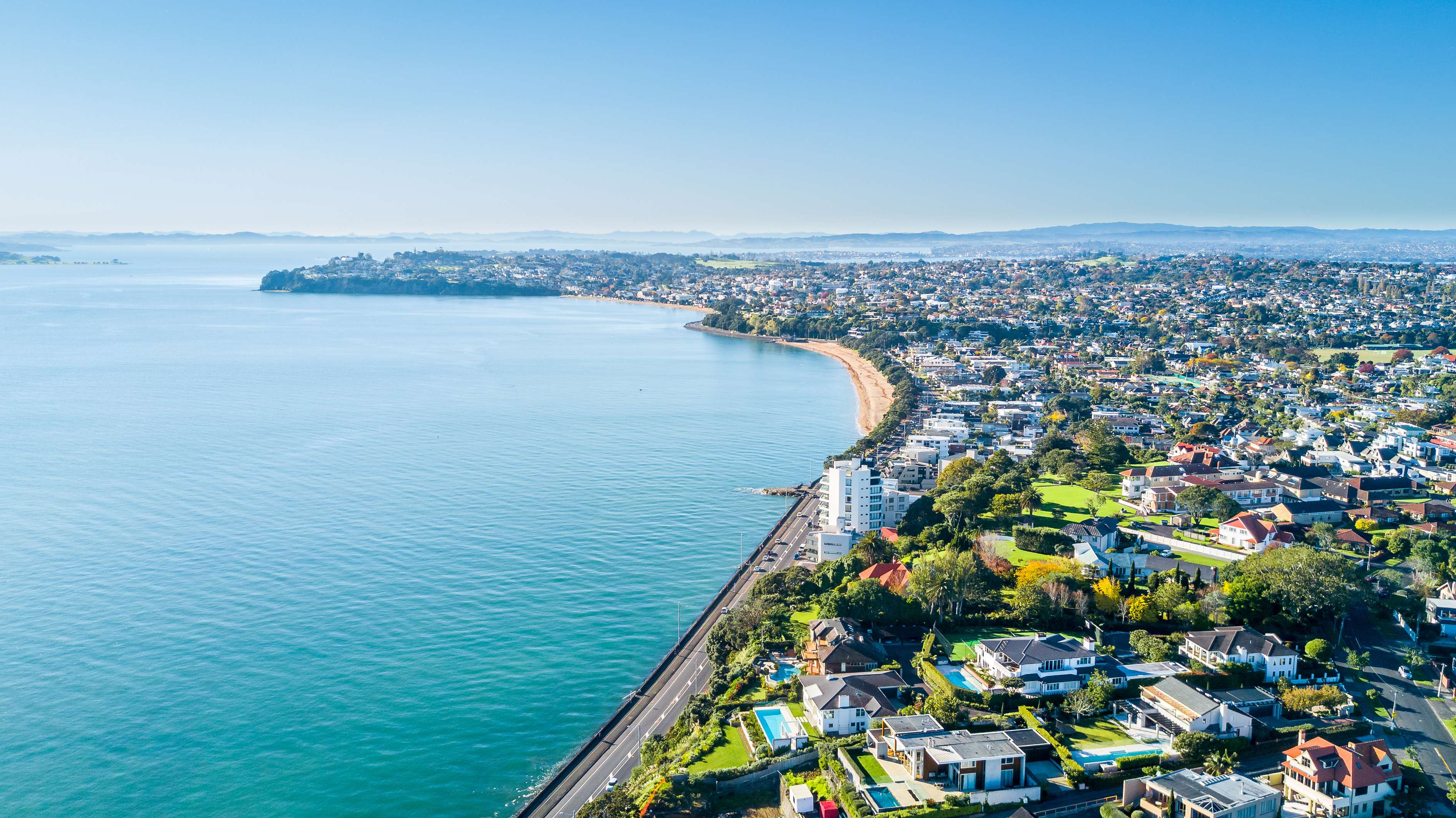 20 Auckland Beaches For A Sun-Kissed Getaway {{year}}