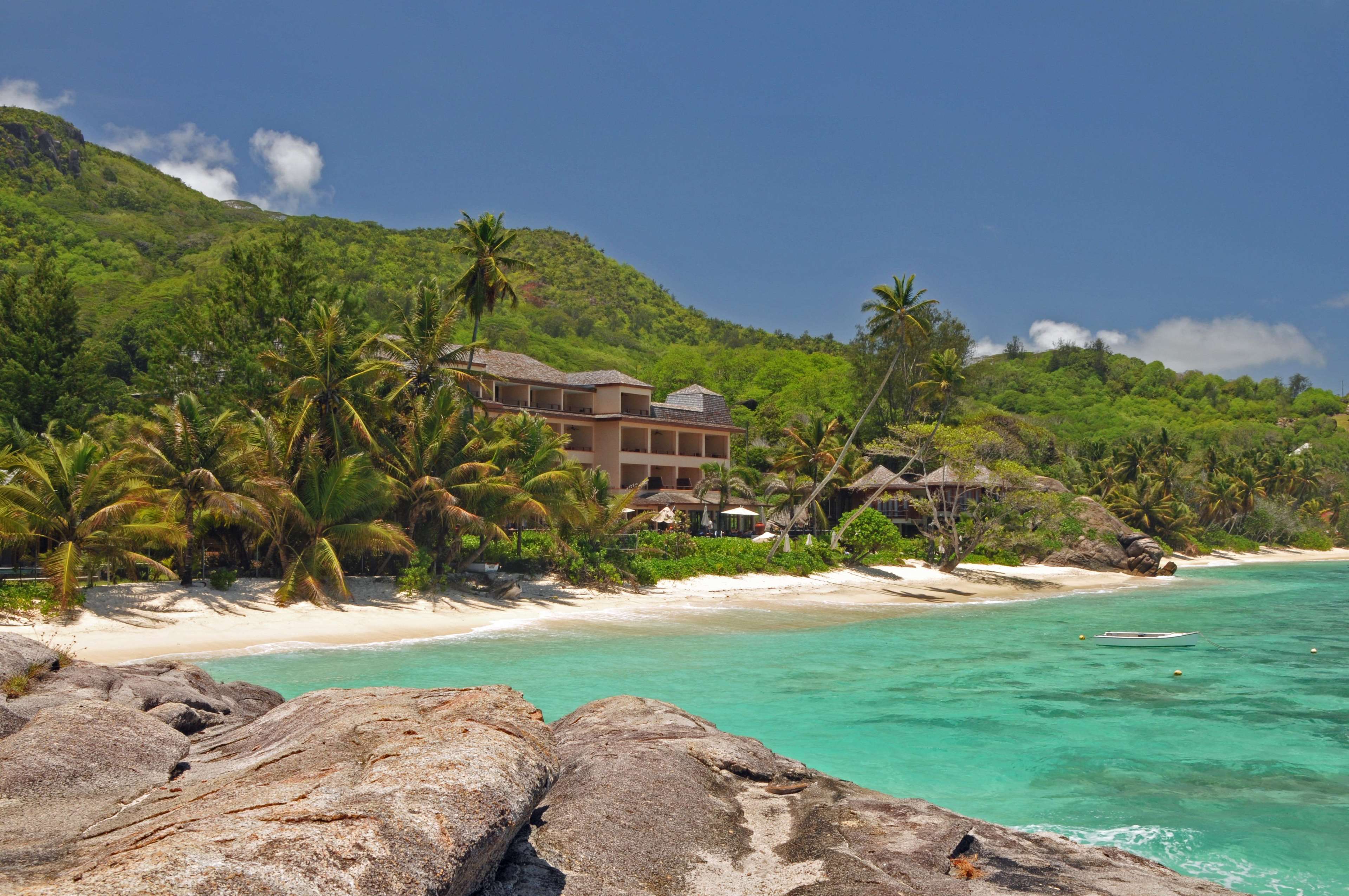 DoubleTree by Hilton Seychelles