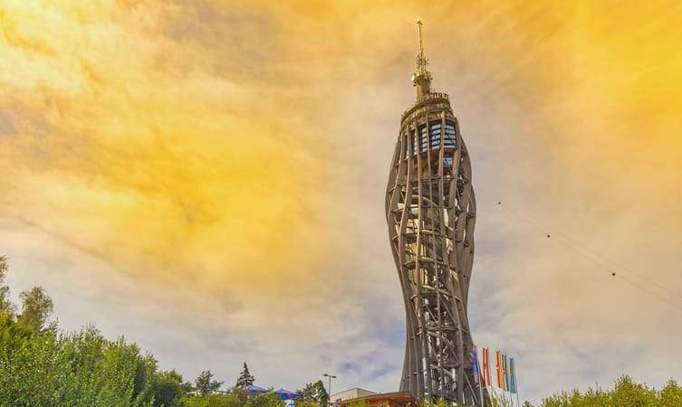 Enjoy The Panoramic Views Of The Carintha At Pyramidenkogel Tower