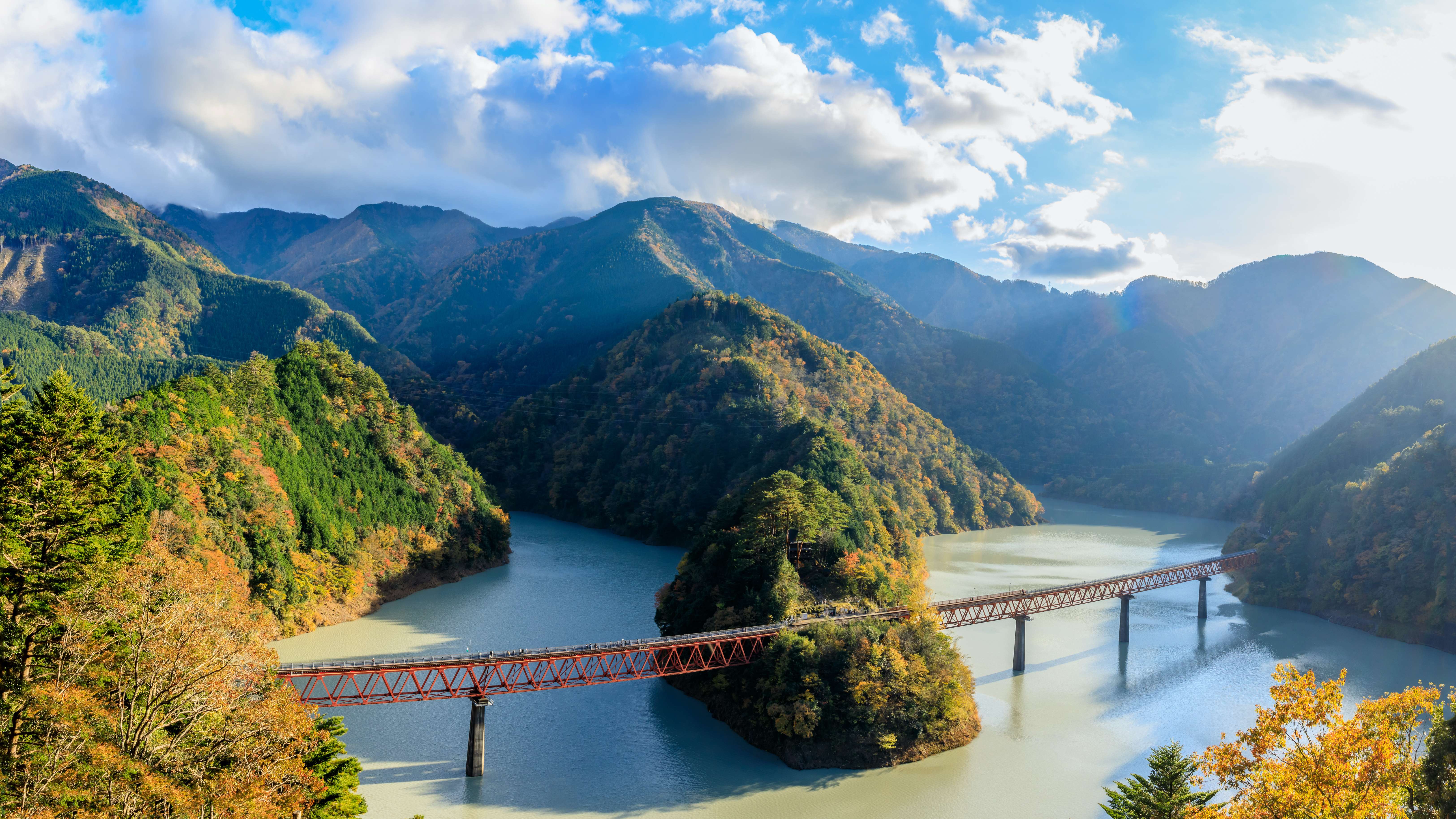 Enjoy Mountain Railways in Japan