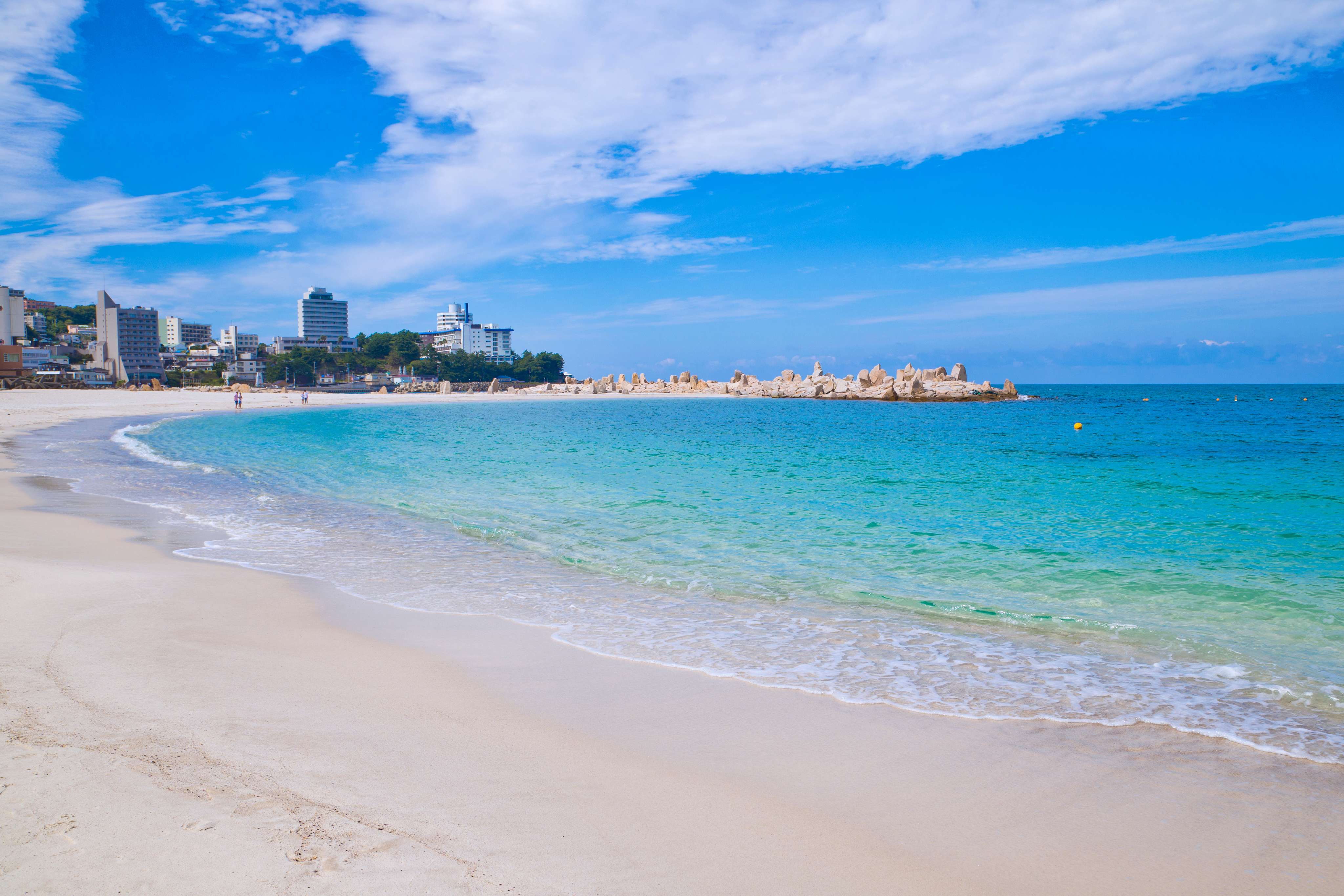 Enjoy Hot Springs at Shirahama Beach