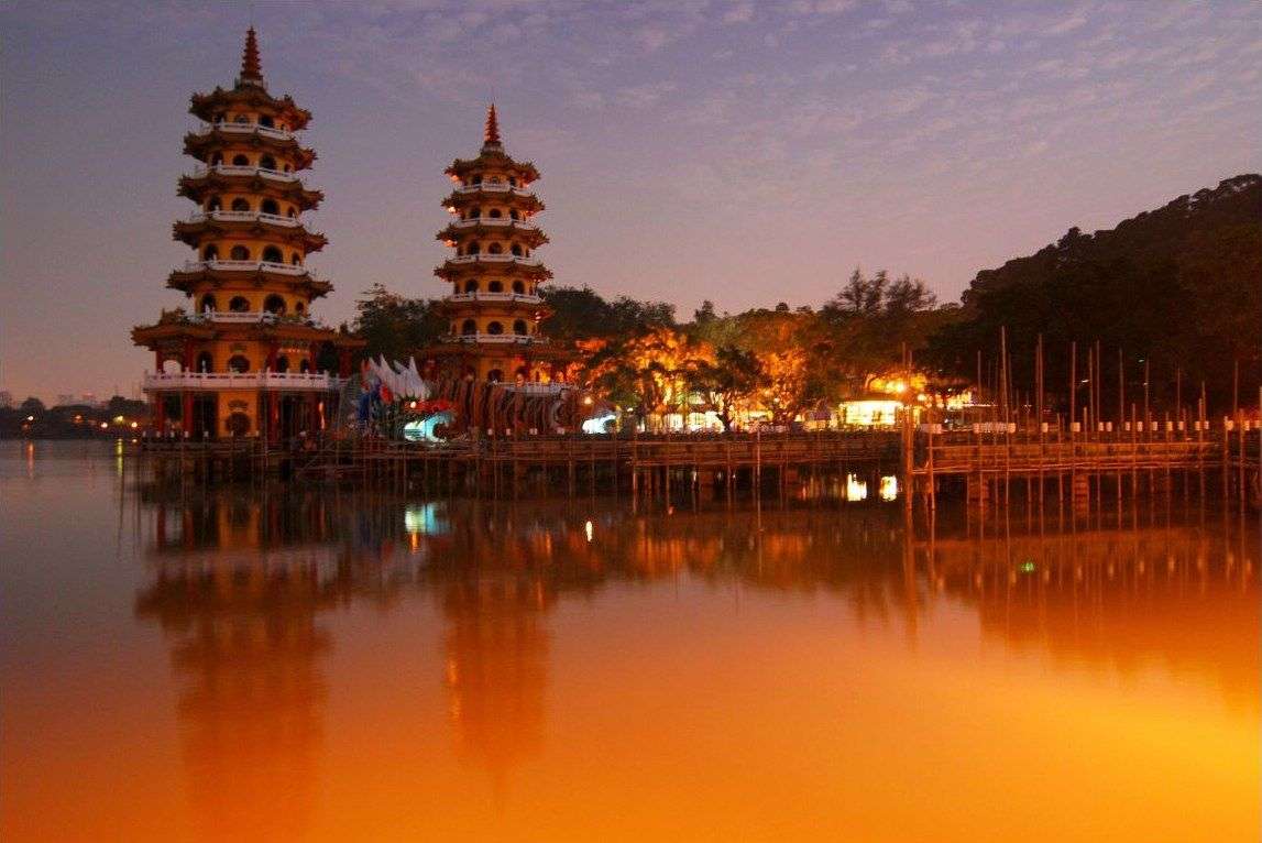 Lianchi (Lotus) Lake