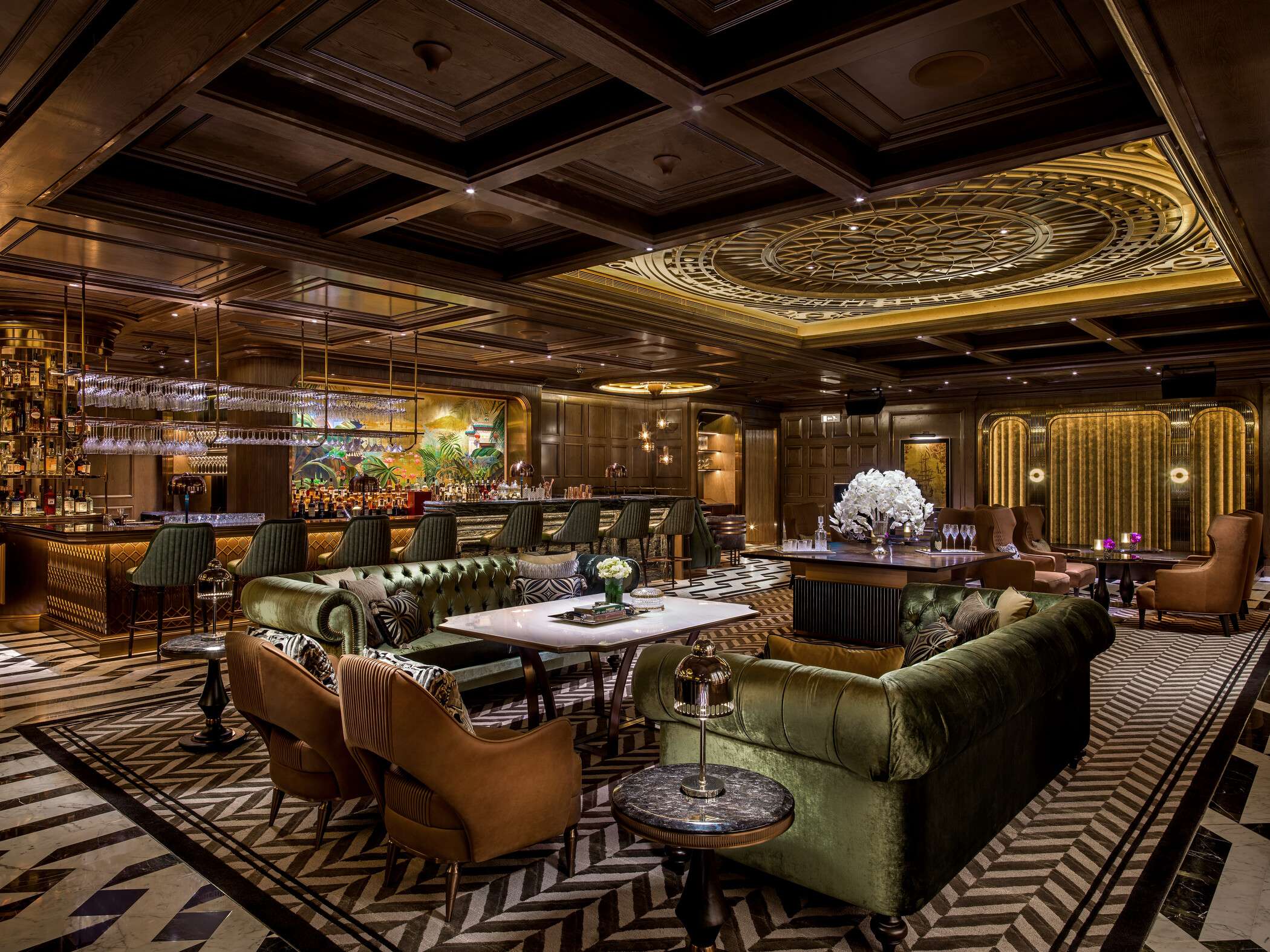 Stroll the St. Regis Bar