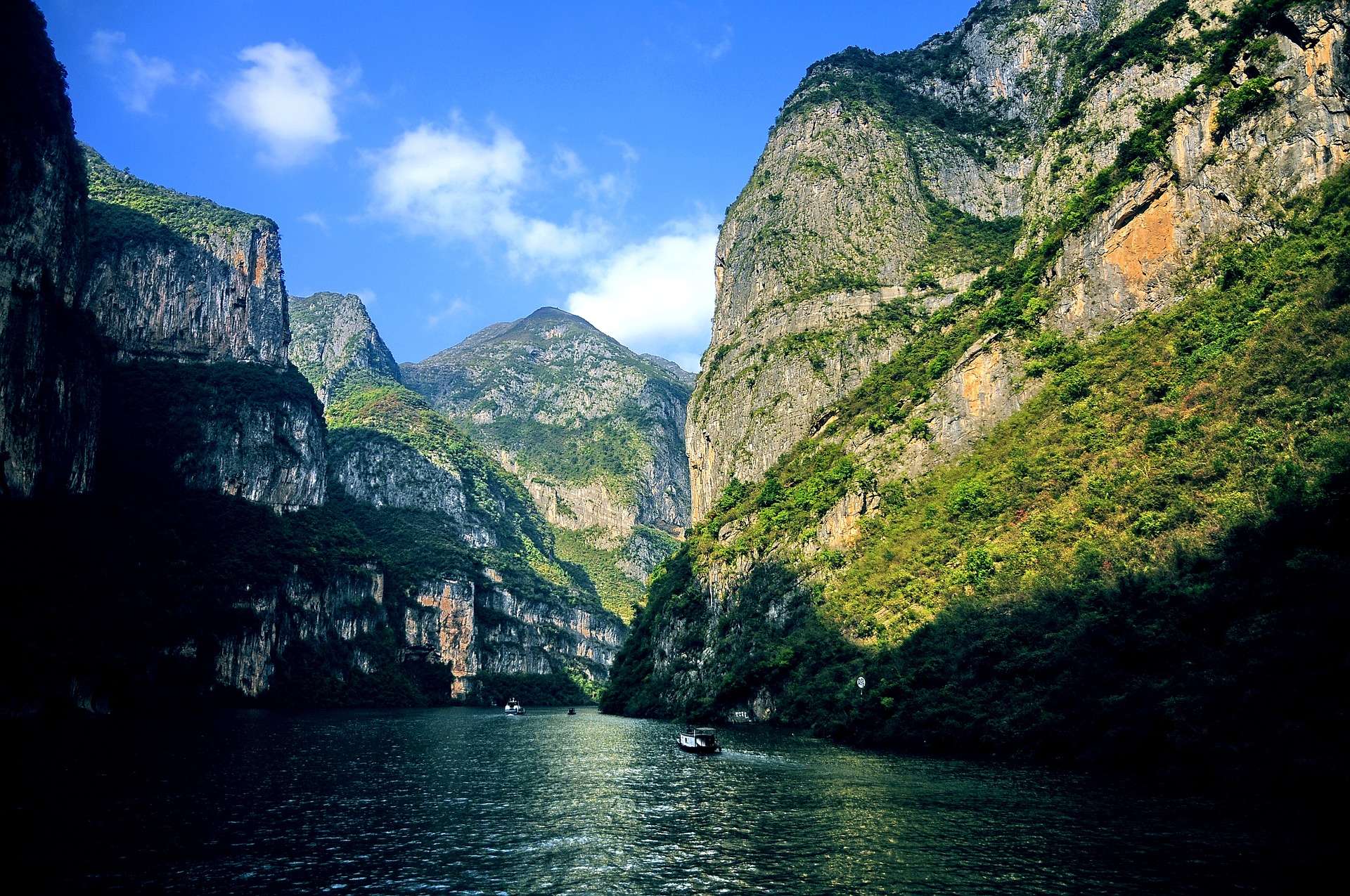 Yangtze River and the Three Gorges