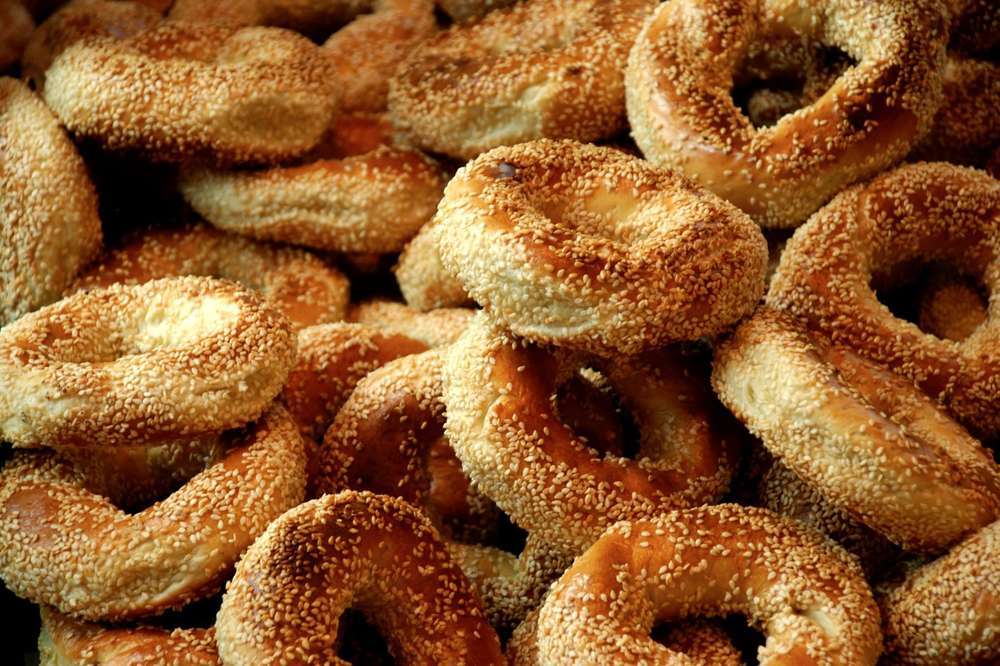 Eat Bagel in Montreal