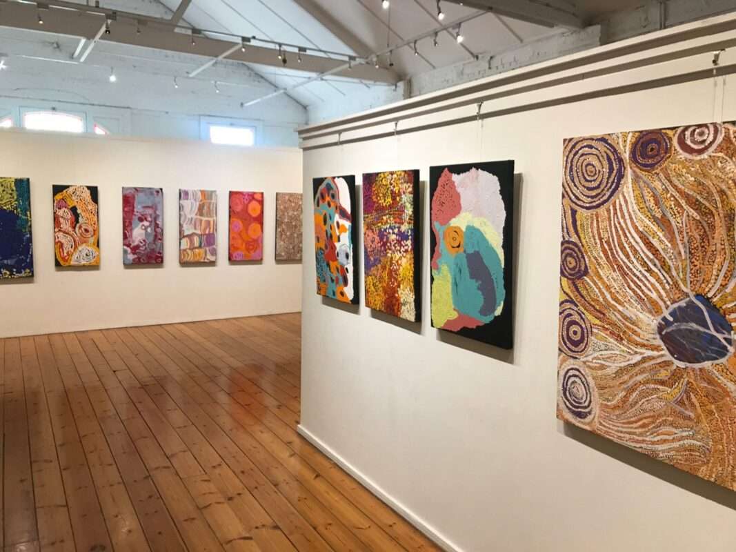 Visit Cooee Art Gallery