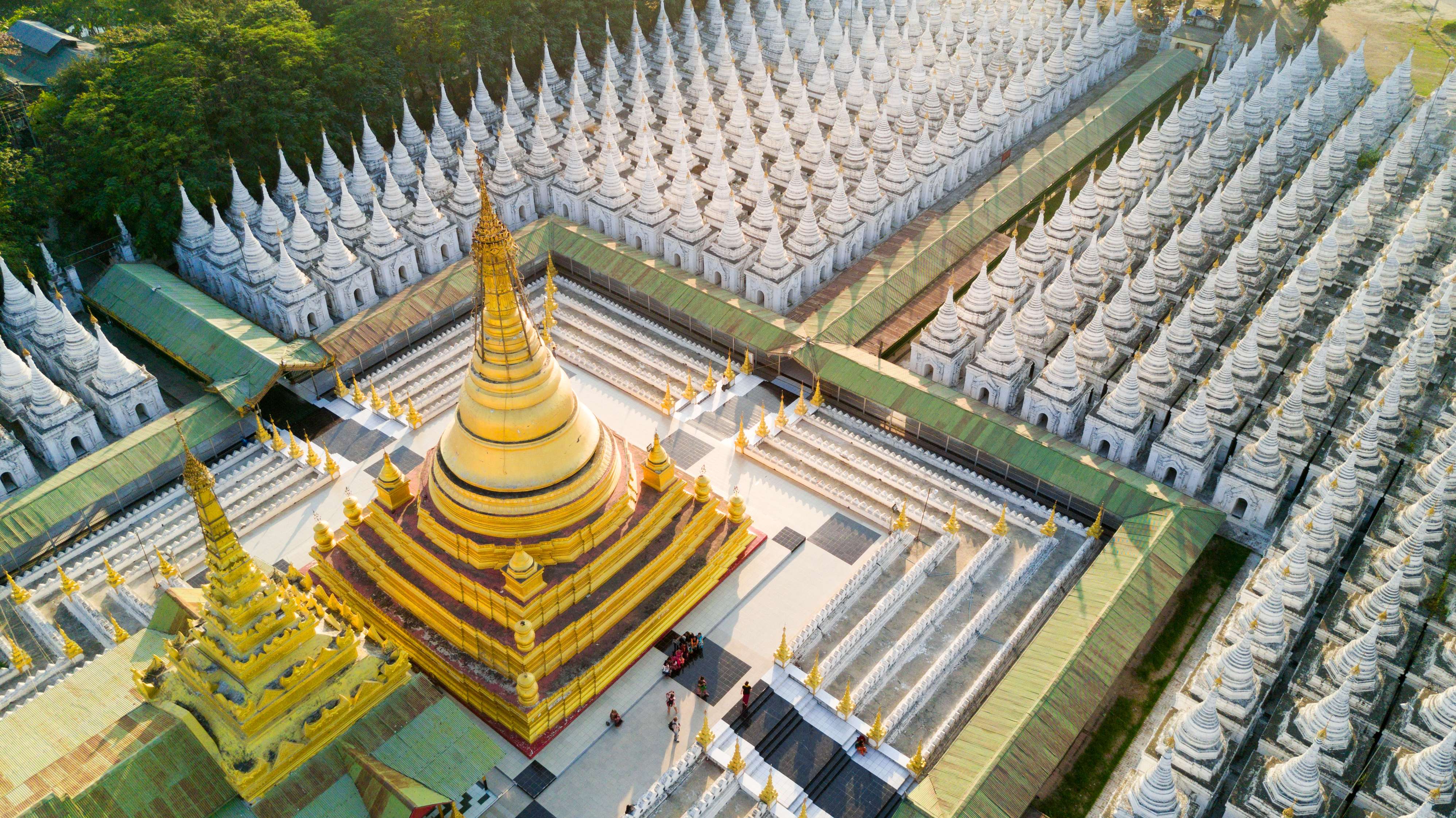 Kuthodaw Pagoda