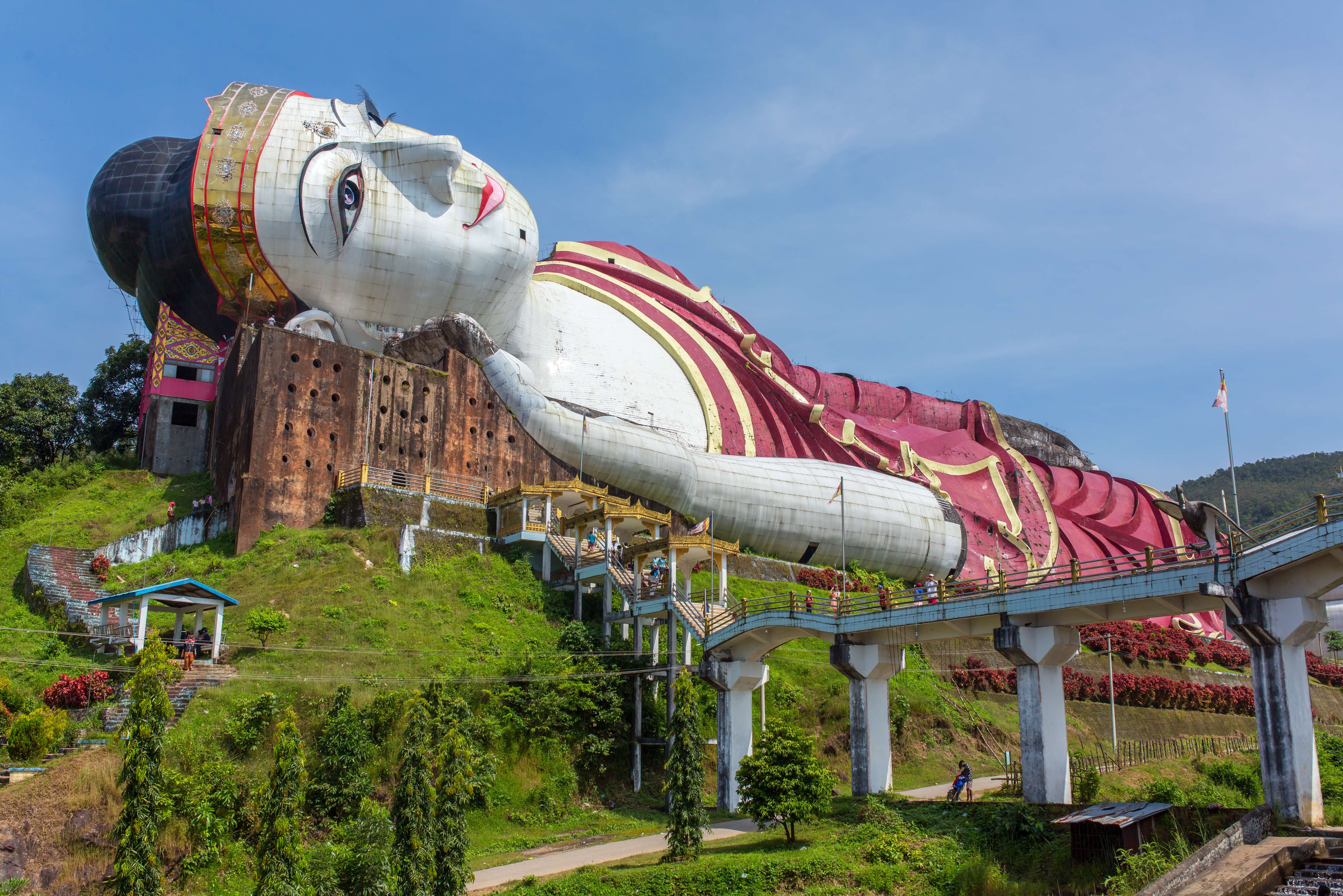 Win Sein Taw Ya - Reclining Buddha