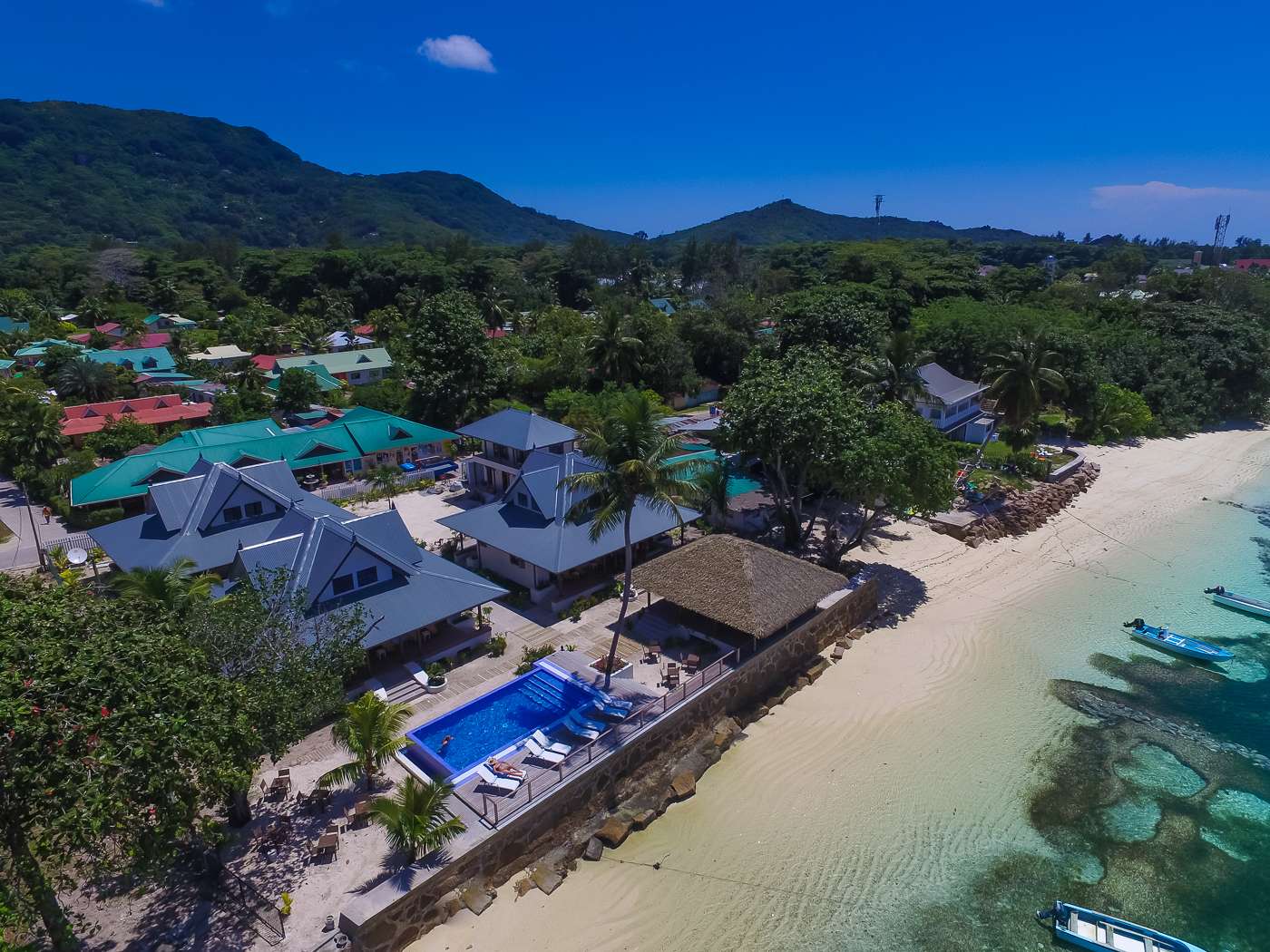 Le Nautique Luxury Waterfront Hotel