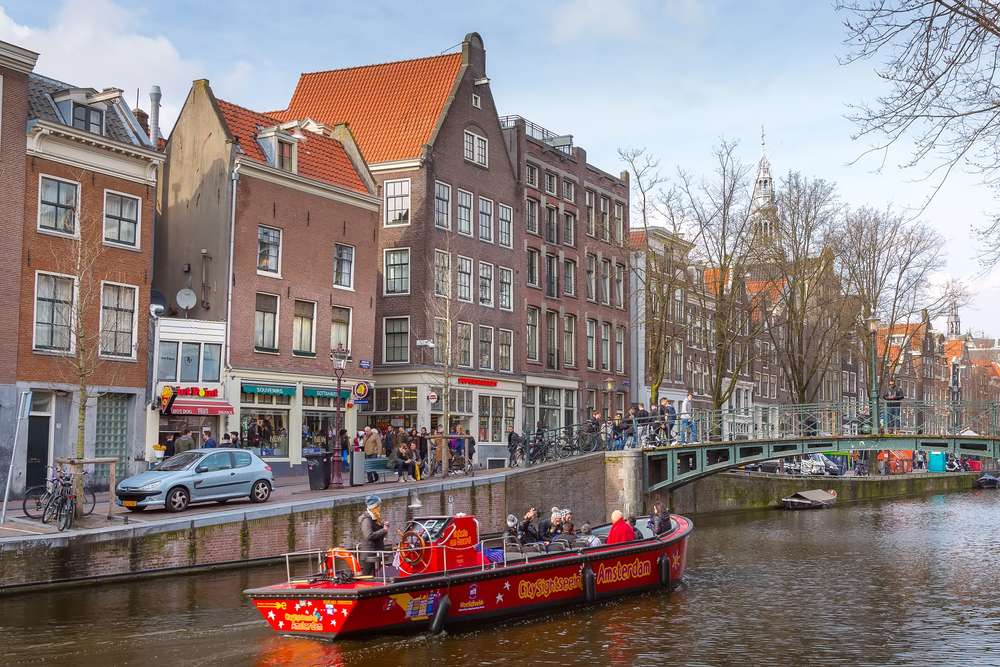 Romantic Cruise on Amsterdam Canals