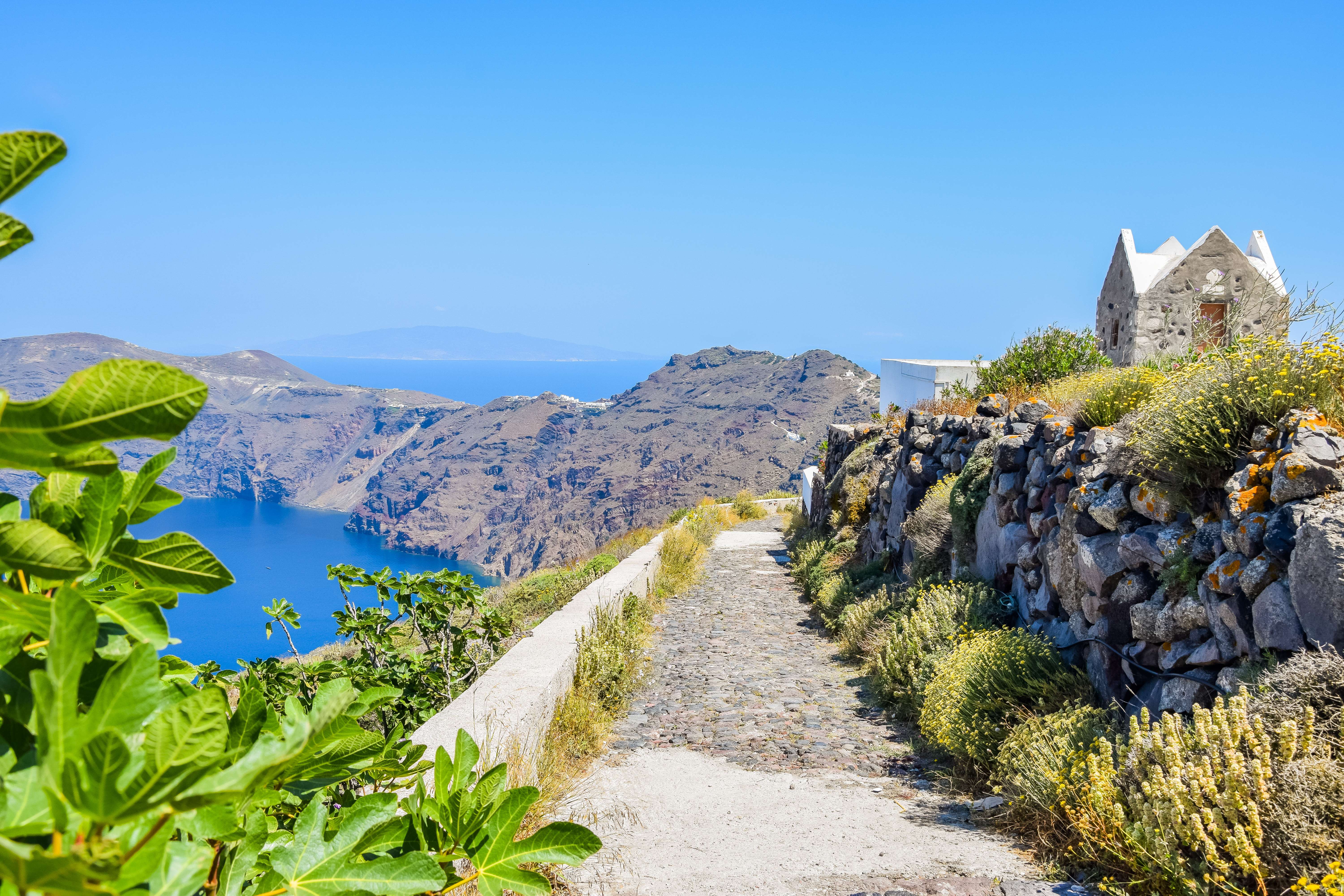 Hike From Fira To Oia Village