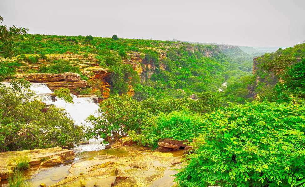 Trek to Manjhar & Dhua Kund Falls