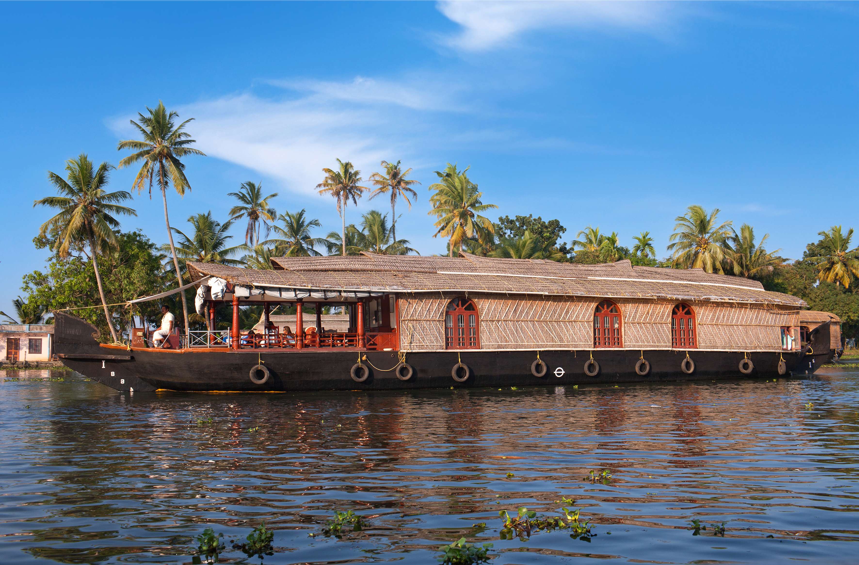River Escapes Houseboat