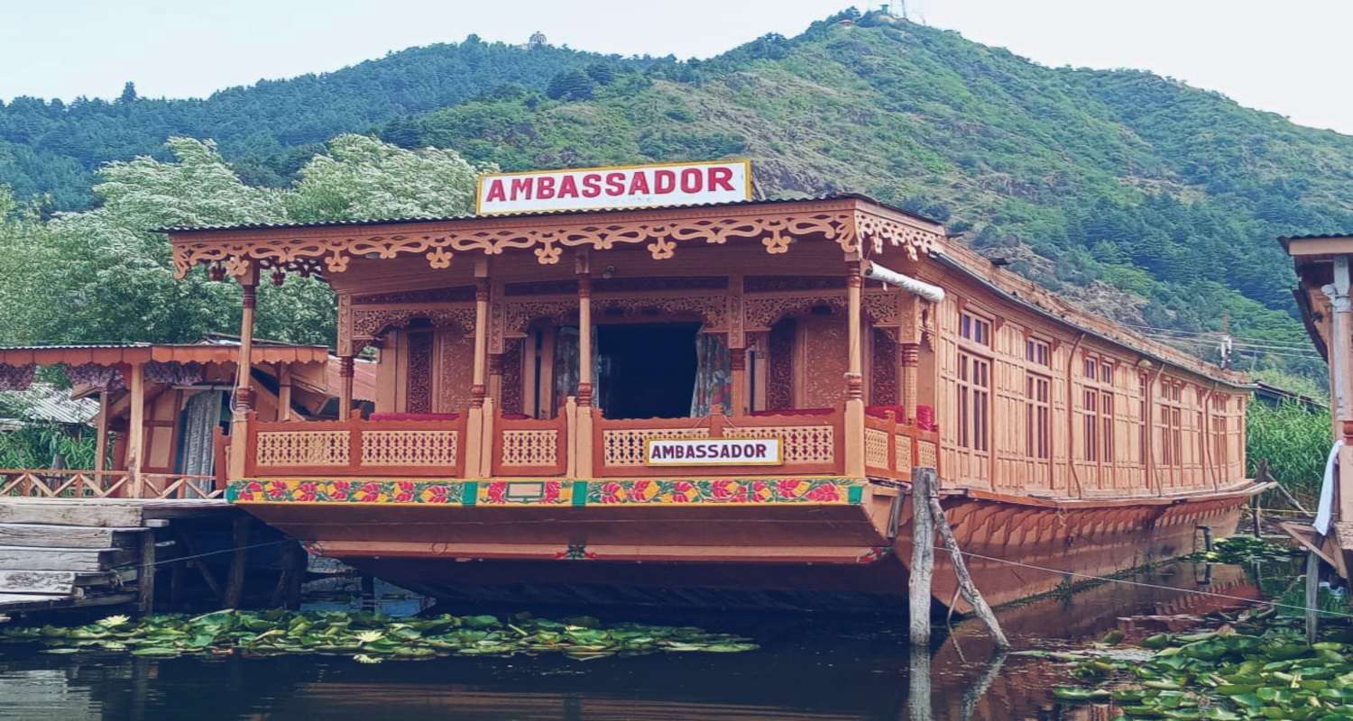 Houseboat Ambassador