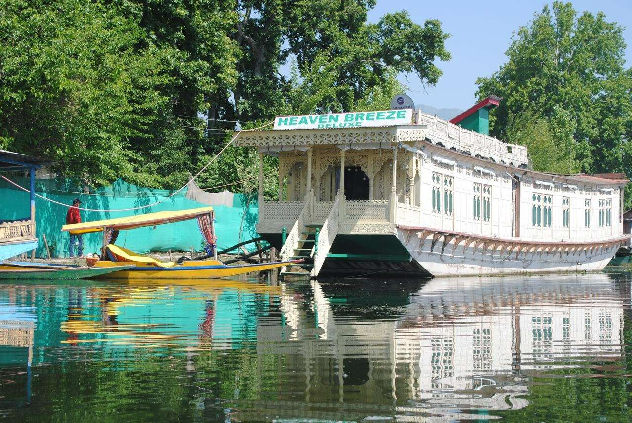 Shahbaaz Group Of Houseboats