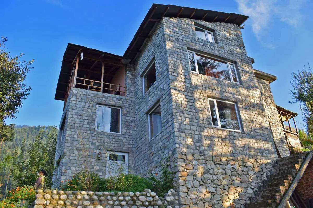 Tirthan Eagle Nest Homestay