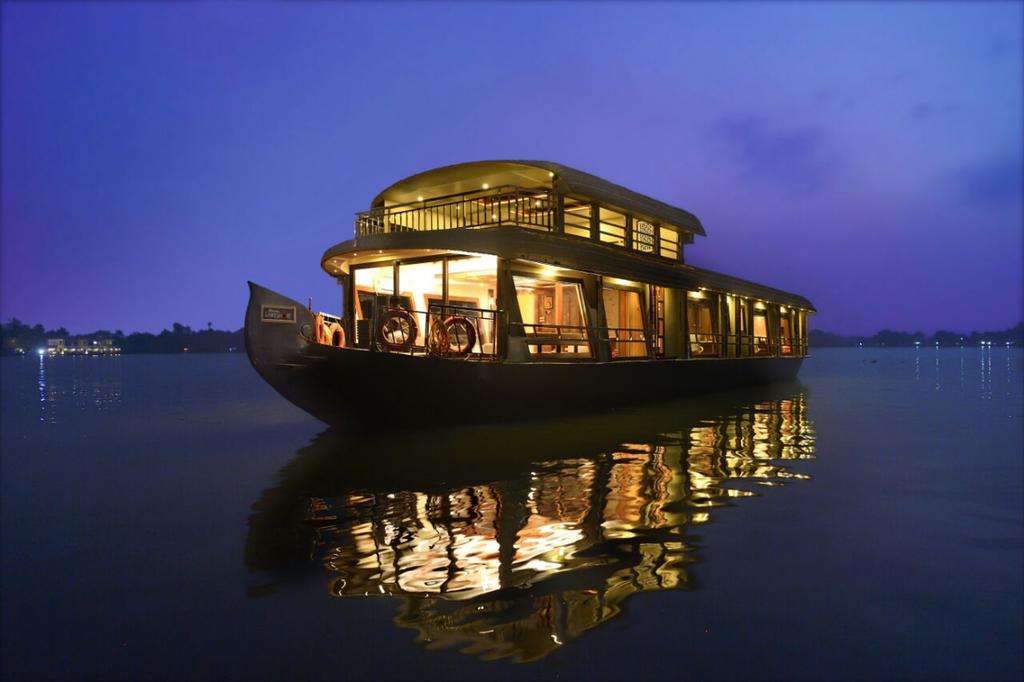Cleopatra Houseboat