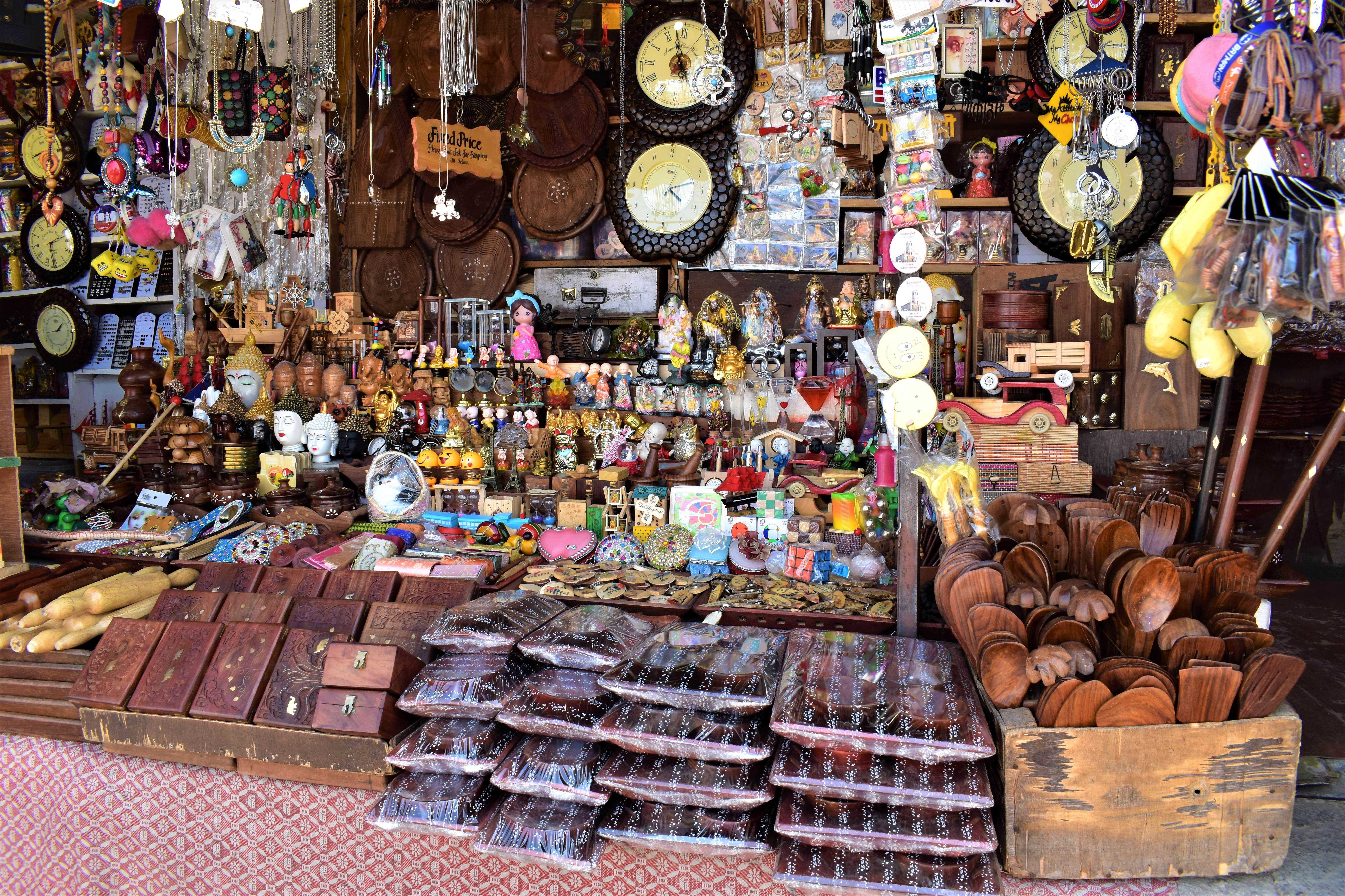 Shopping at Lakkar Bazaar