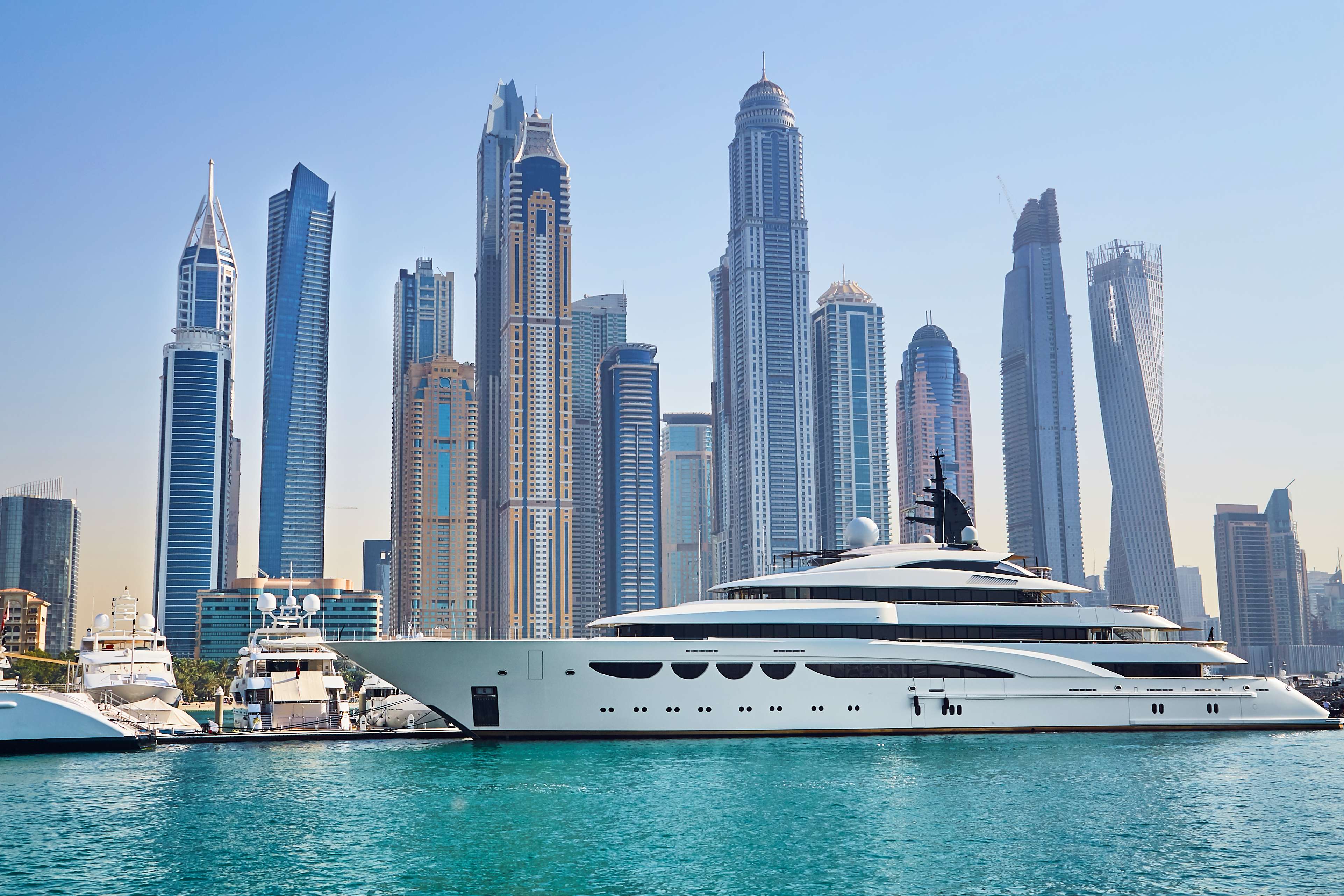 Have Fun Yachting at the Dubai Marina Yacht Club